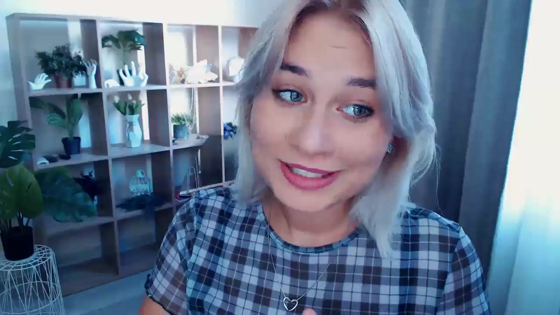 Gallery image thumbnail from Kukla_kolduna's myfreecams stream on, 08/25/2024, 15:07 image 17 of 20
