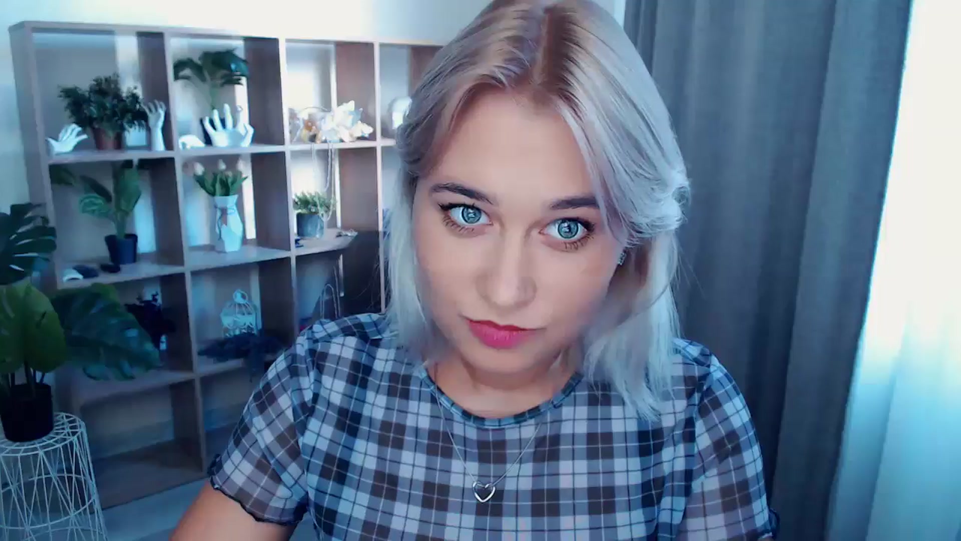 Gallery image thumbnail from Kukla_kolduna's myfreecams stream on, 08/25/2024, 16:36 image 1 of 20