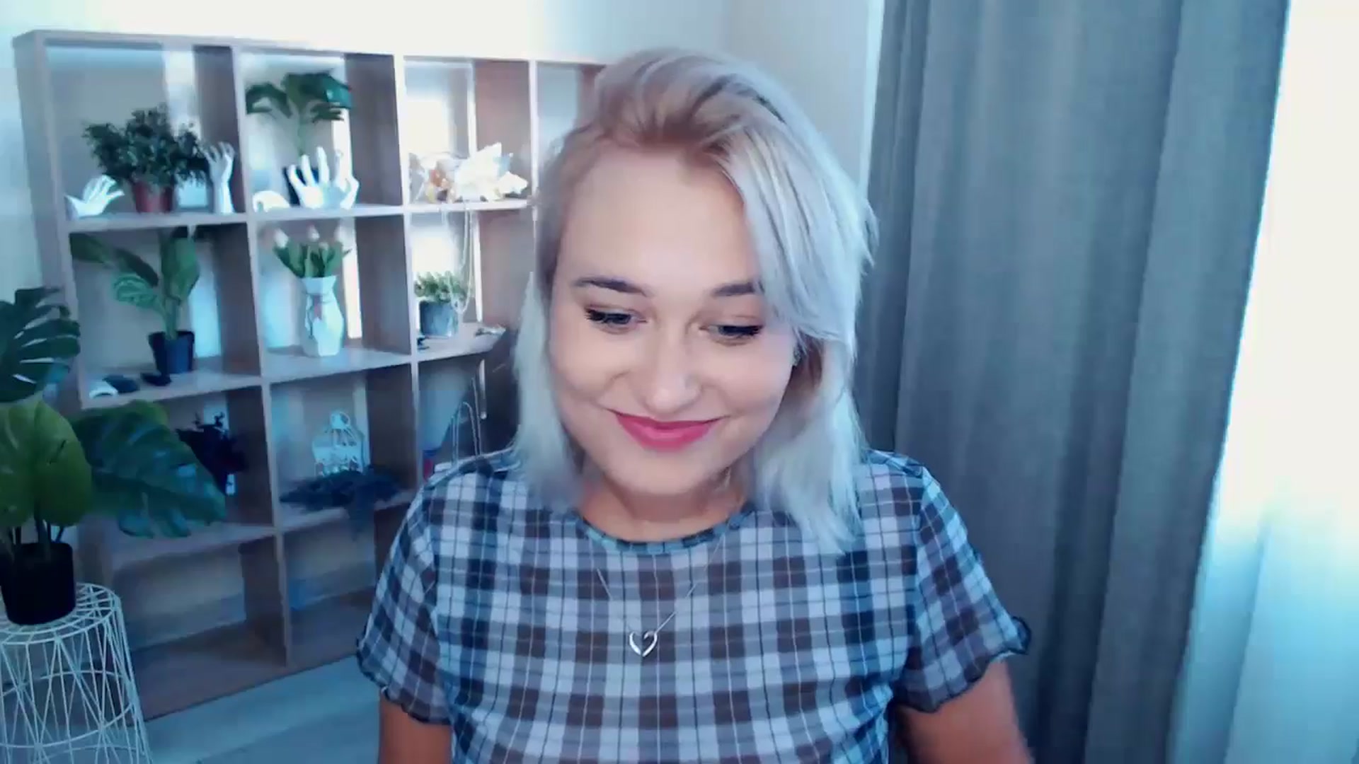 Gallery image thumbnail from Kukla_kolduna's myfreecams stream on, 08/25/2024, 16:36 image 2 of 20