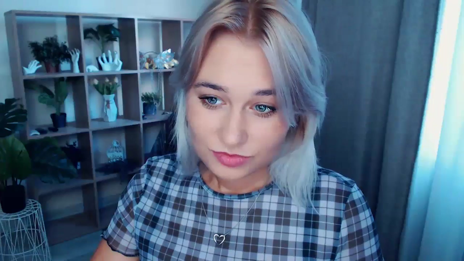 Gallery image thumbnail from Kukla_kolduna's myfreecams stream on, 08/25/2024, 16:36 image 16 of 20