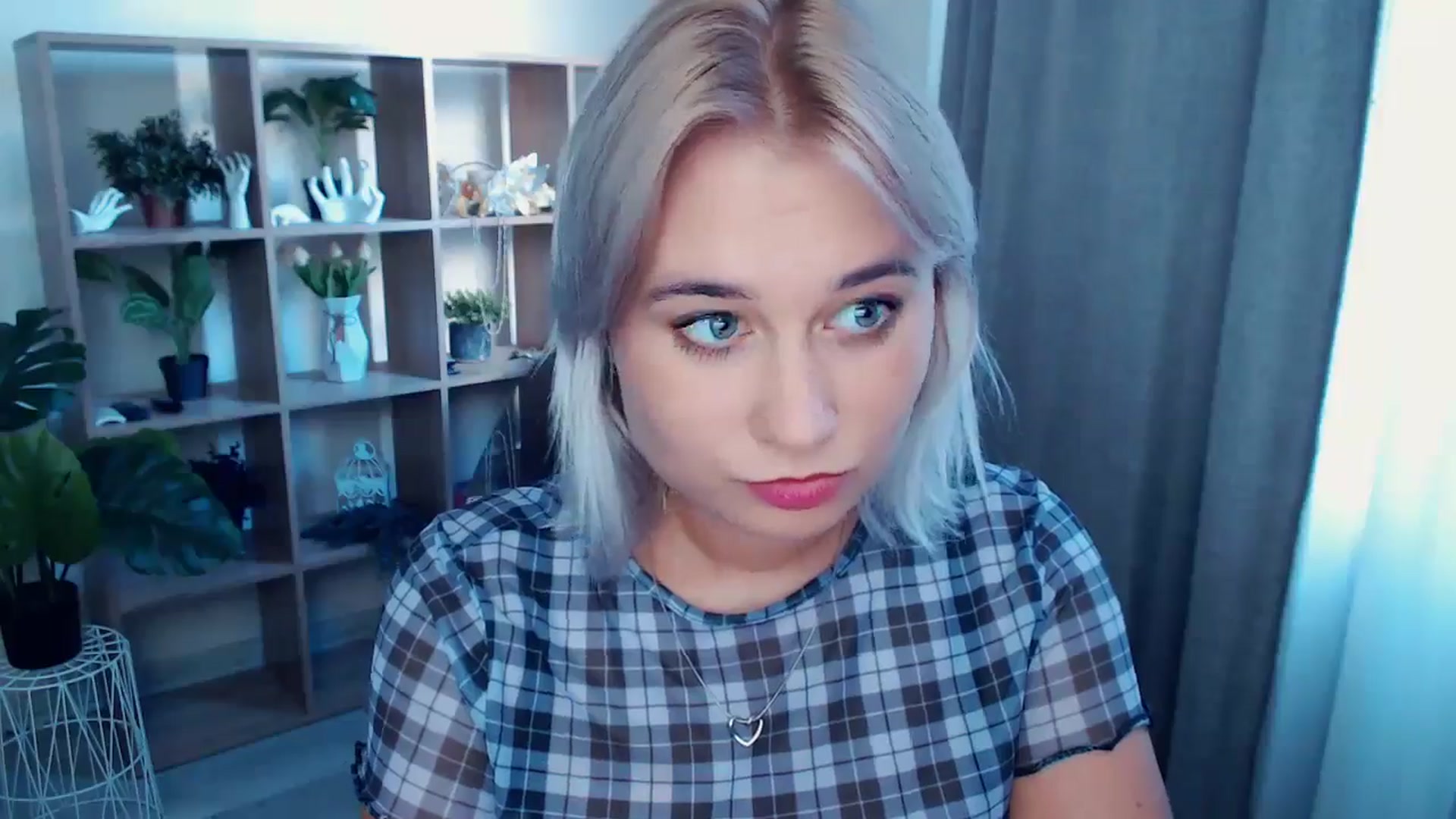 Gallery image thumbnail from Kukla_kolduna's myfreecams stream on, 08/25/2024, 16:36 image 7 of 20