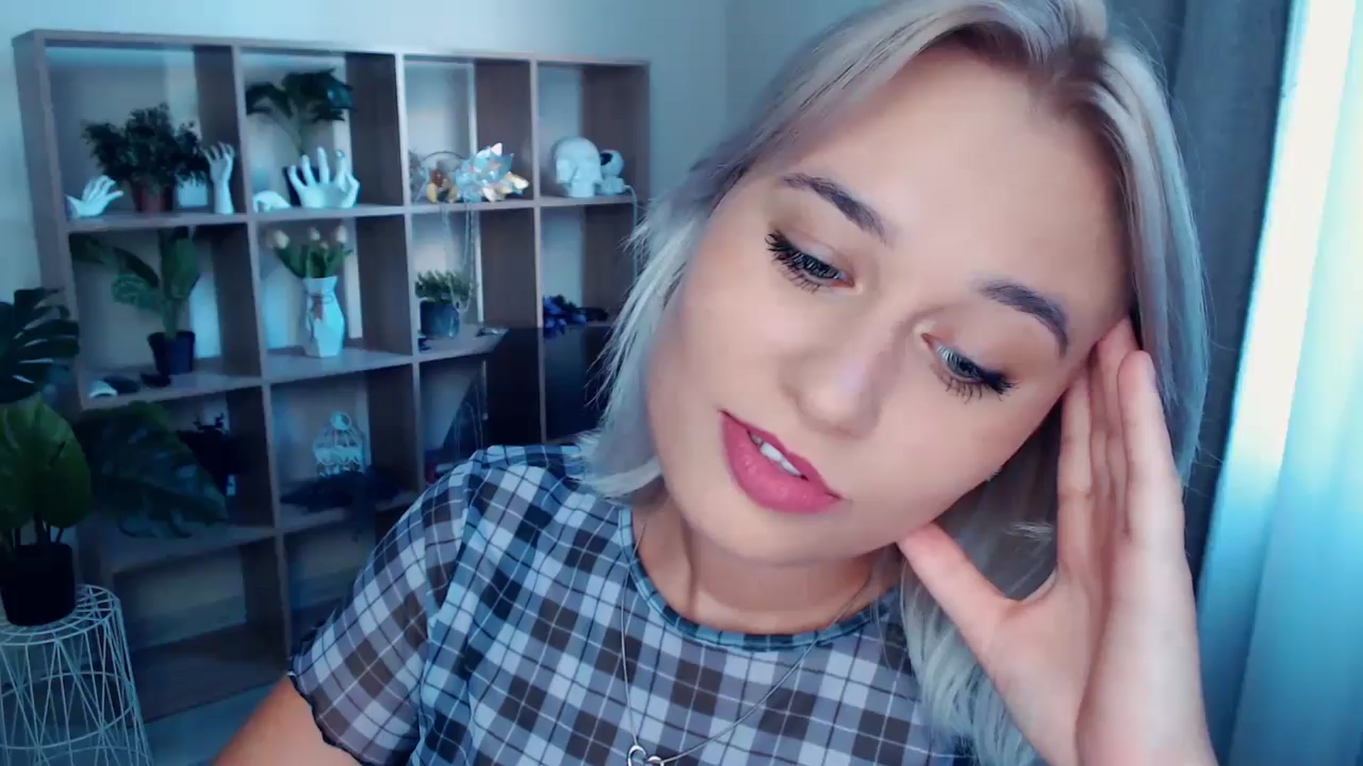 Gallery image thumbnail from Kukla_kolduna's myfreecams stream on, 08/25/2024, 16:36 image 14 of 20