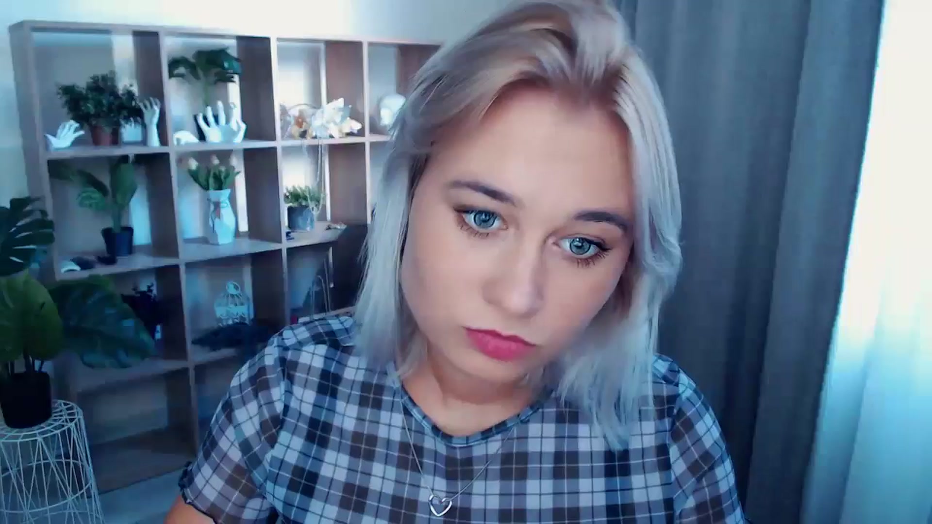 Gallery image thumbnail from Kukla_kolduna's myfreecams stream on, 08/25/2024, 16:36 image 4 of 20