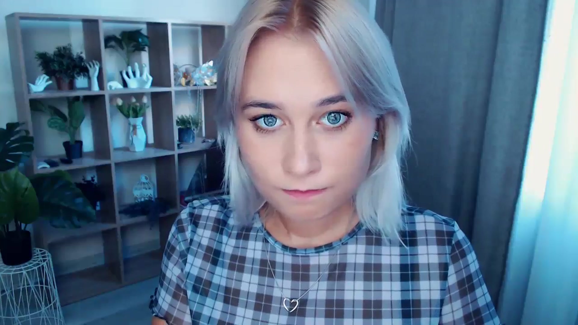 Gallery image thumbnail from Kukla_kolduna's myfreecams stream on, 08/25/2024, 16:36 image 15 of 20