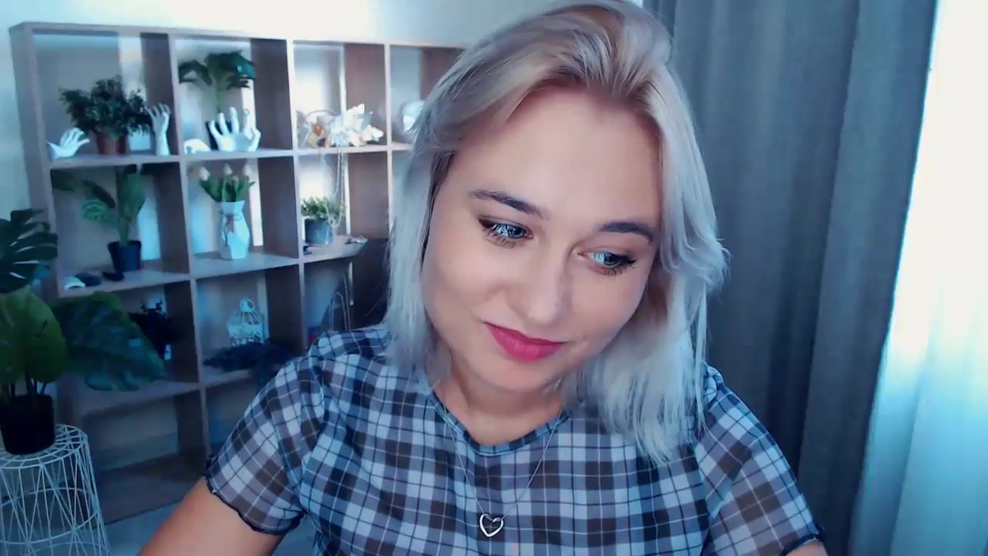 Gallery image thumbnail from Kukla_kolduna's myfreecams stream on, 08/25/2024, 16:36 image 3 of 20