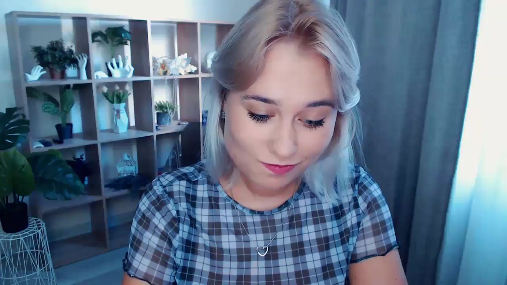 Gallery image thumbnail from Kukla_kolduna's myfreecams stream on, 08/25/2024, 16:36 image 6 of 20