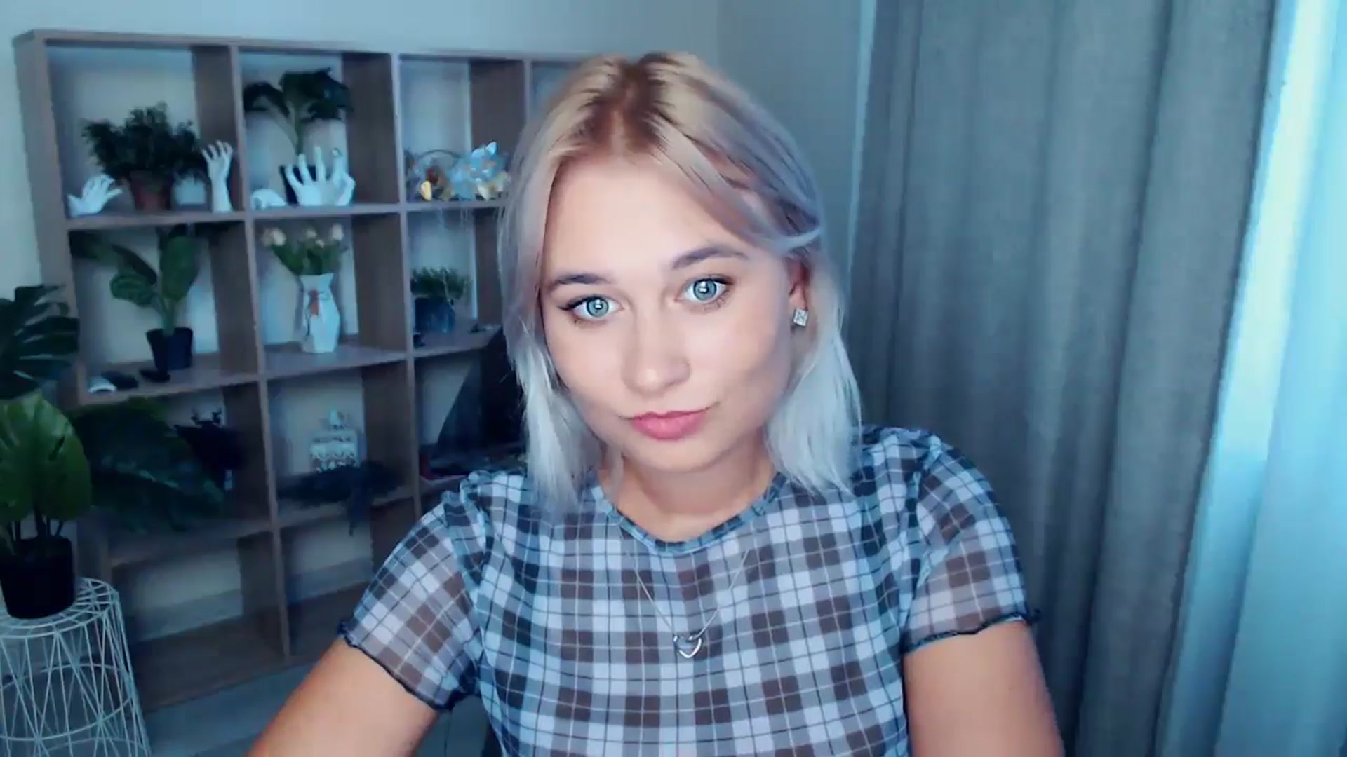 Gallery image thumbnail from Kukla_kolduna's myfreecams stream on, 08/25/2024, 17:29 image 4 of 20
