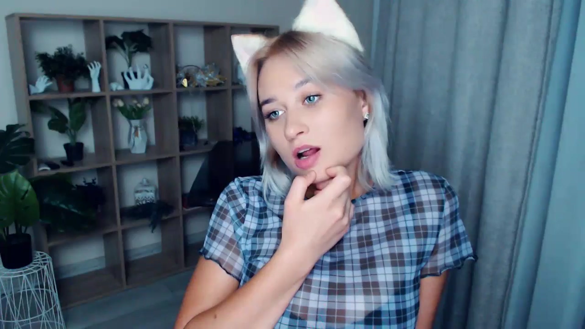 Gallery image thumbnail from Kukla_kolduna's myfreecams stream on, 08/25/2024, 17:29 image 19 of 20