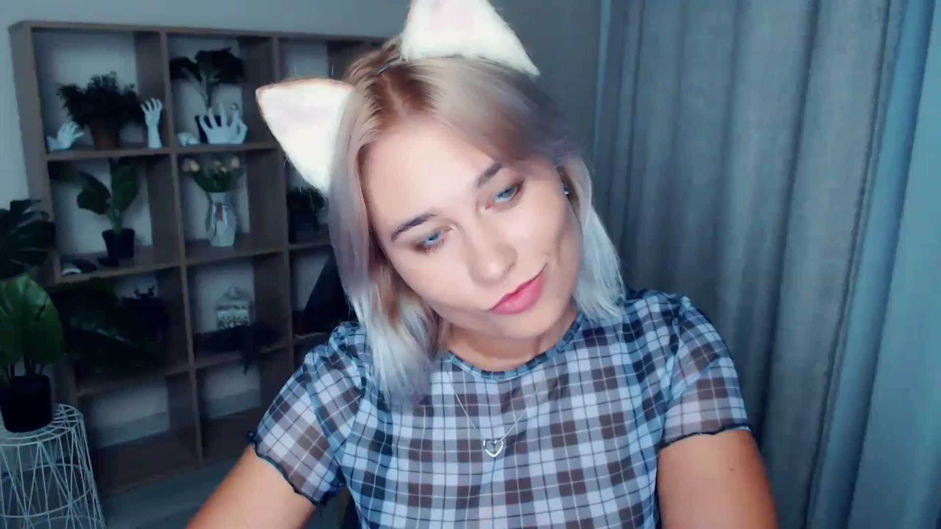 Gallery image thumbnail from Kukla_kolduna's myfreecams stream on, 08/25/2024, 17:29 image 17 of 20