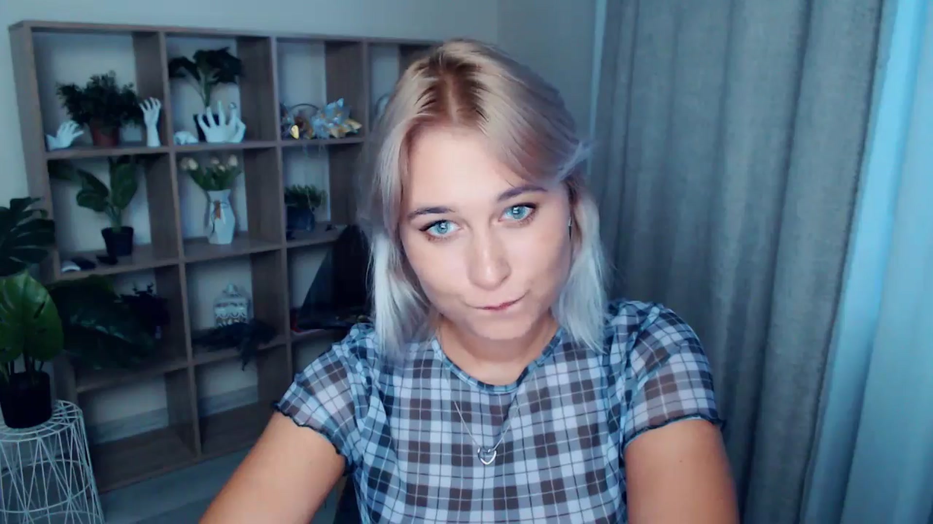 Gallery image thumbnail from Kukla_kolduna's myfreecams stream on, 08/25/2024, 17:29 image 9 of 20