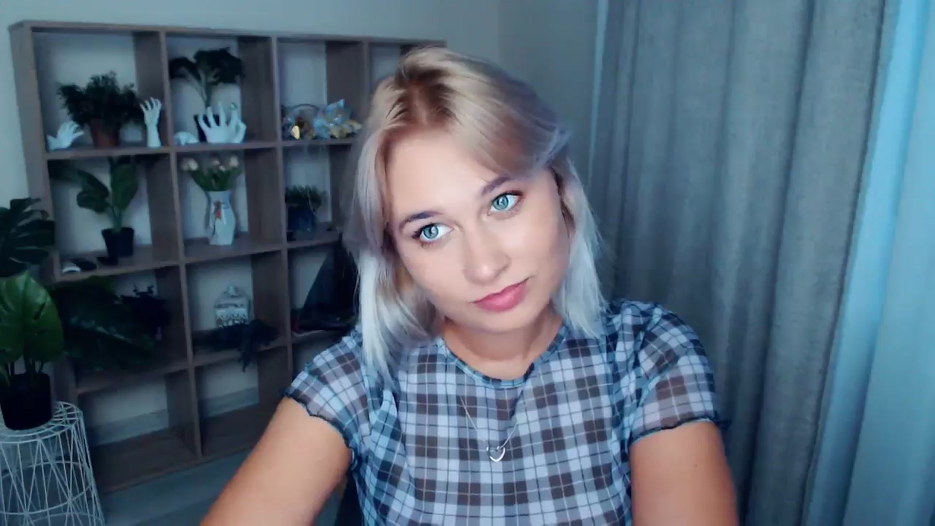 Gallery image thumbnail from Kukla_kolduna's myfreecams stream on, 08/25/2024, 17:29 image 10 of 20