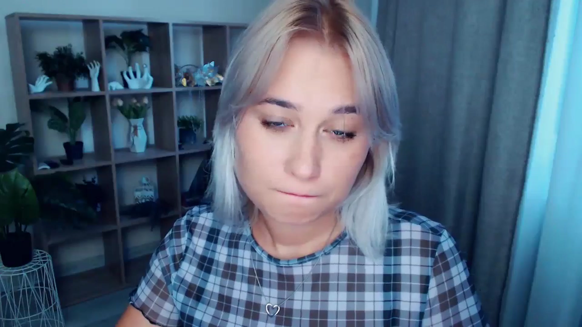 Gallery image thumbnail from Kukla_kolduna's myfreecams stream on, 08/25/2024, 17:29 image 3 of 20