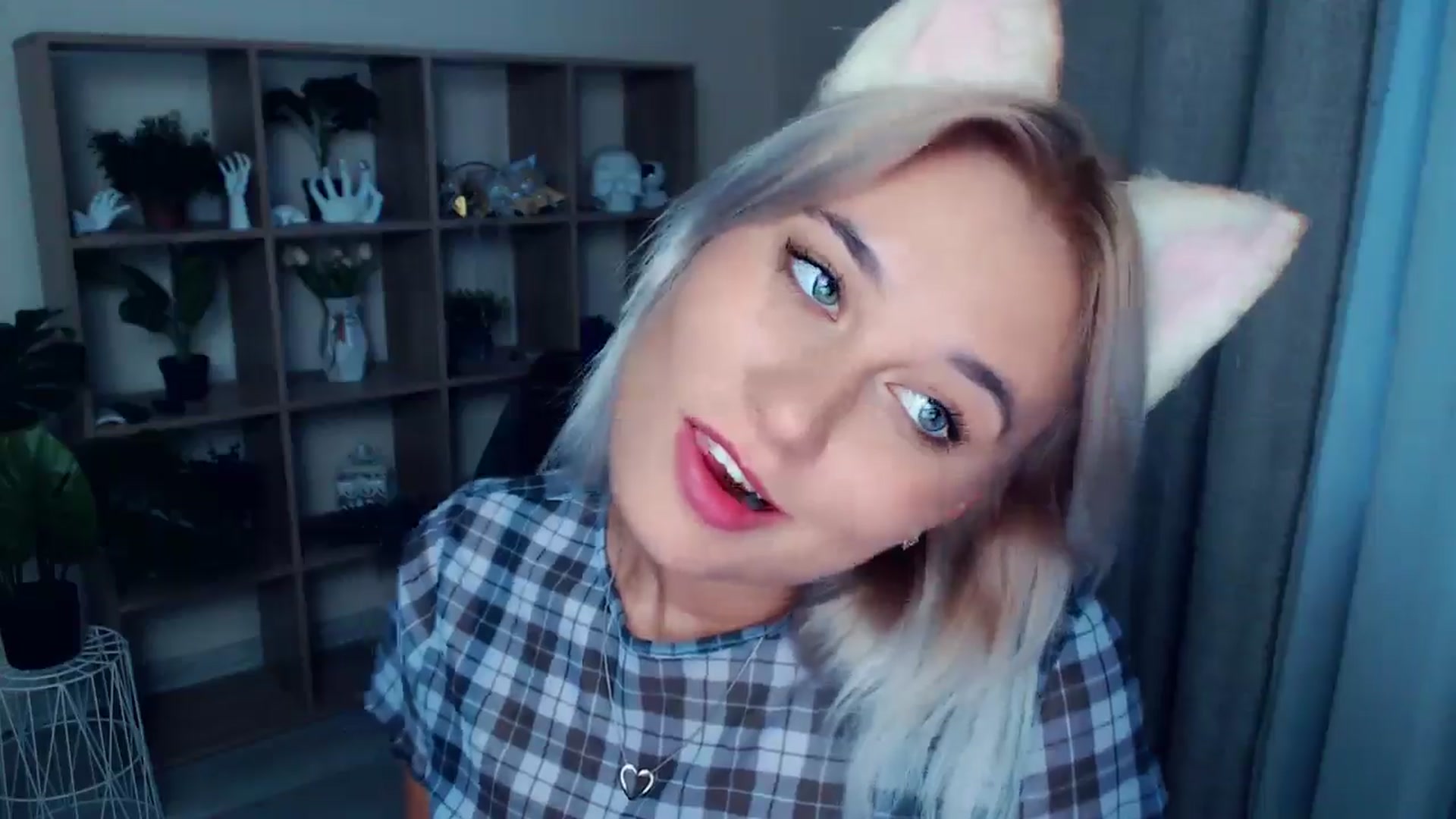 Gallery image thumbnail from Kukla_kolduna's myfreecams stream on, 08/25/2024, 17:29 image 11 of 20