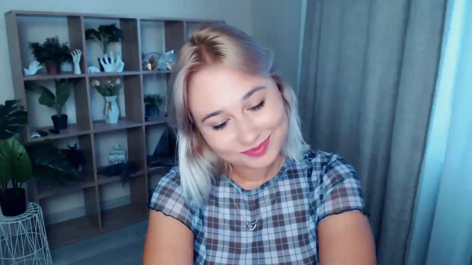 Gallery image thumbnail from Kukla_kolduna's myfreecams stream on, 08/25/2024, 17:29 image 5 of 20