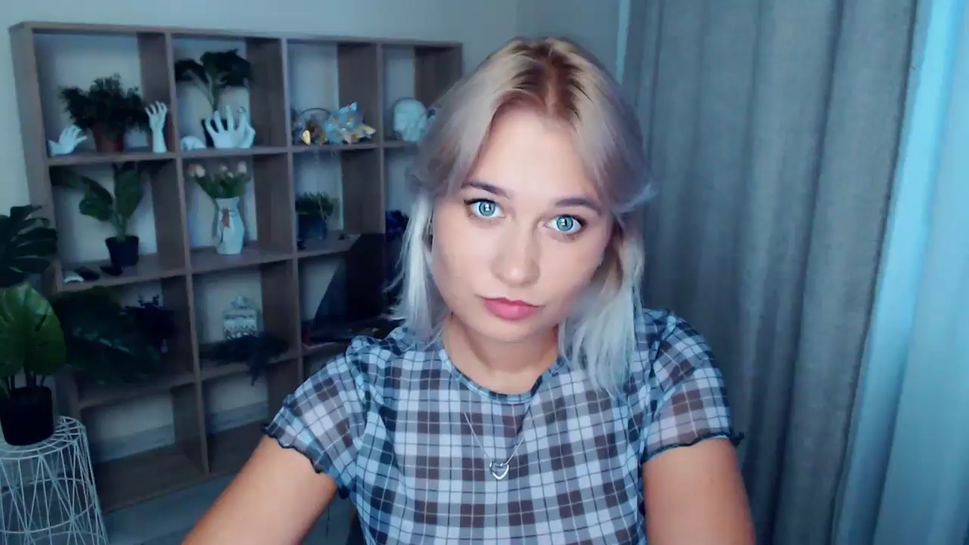 Gallery image thumbnail from Kukla_kolduna's myfreecams stream on, 08/25/2024, 17:29 image 8 of 20