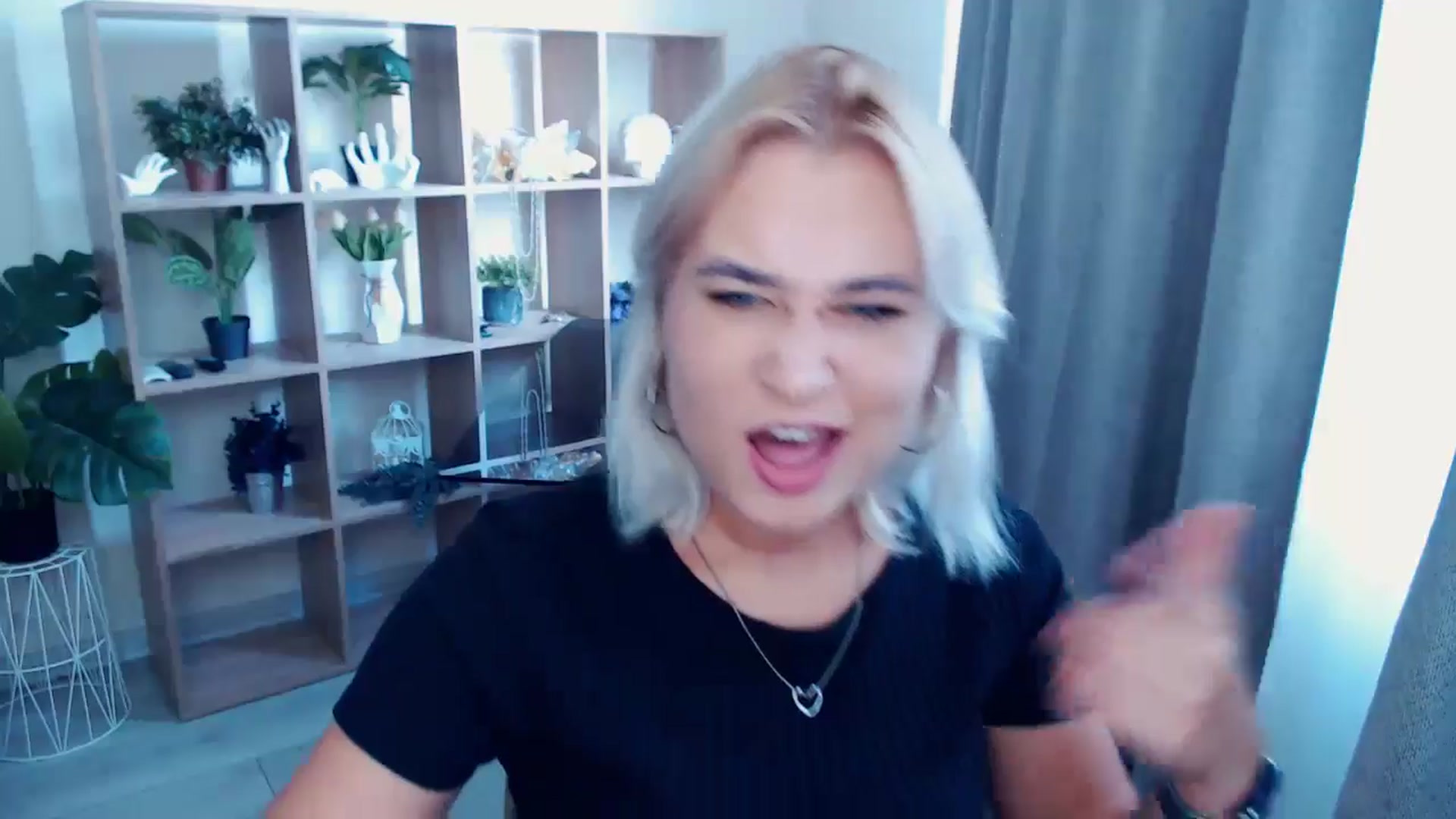 Gallery image thumbnail from Kukla_kolduna's myfreecams stream on, 08/28/2024, 13:12 image 19 of 20