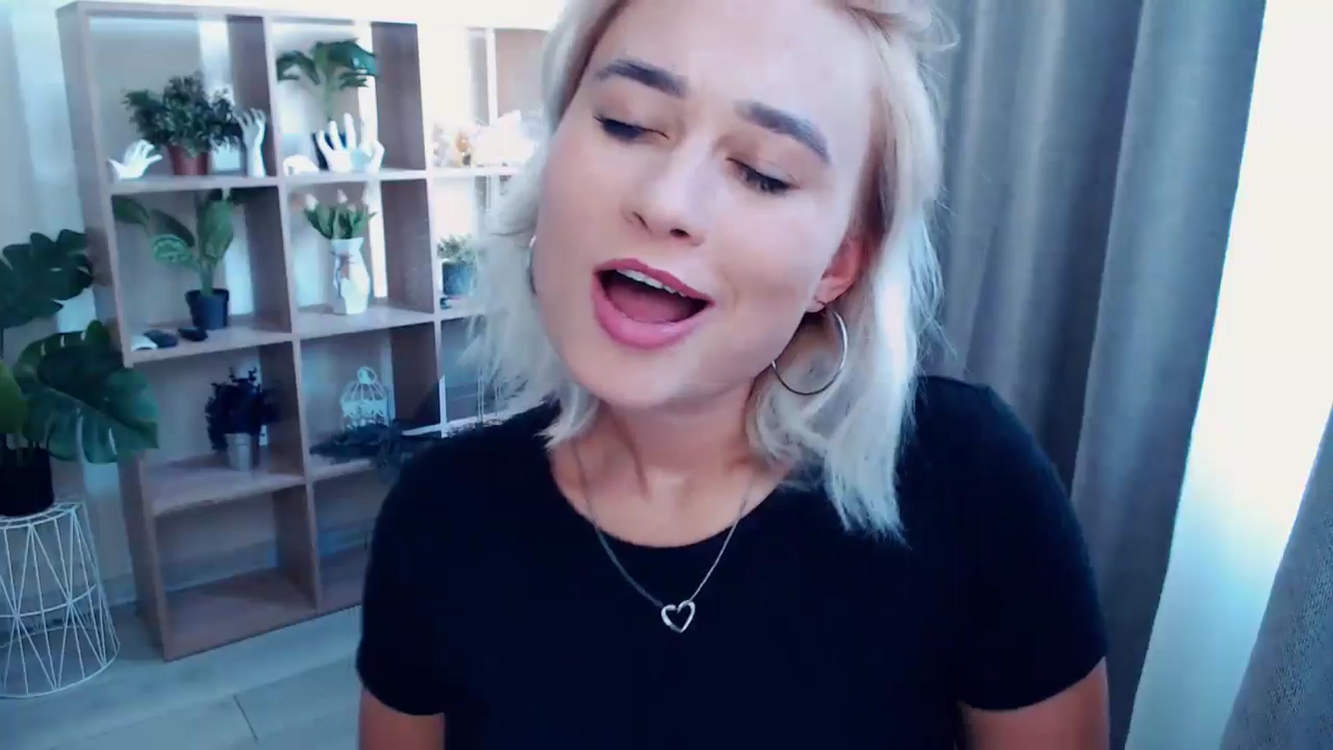Gallery image thumbnail from Kukla_kolduna's myfreecams stream on, 08/28/2024, 13:12 image 16 of 20