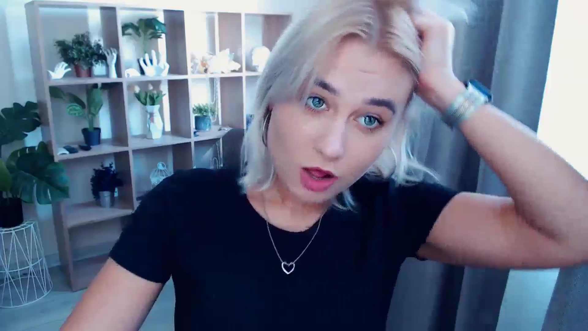 Gallery image thumbnail from Kukla_kolduna's myfreecams stream on, 08/28/2024, 13:12 image 10 of 20