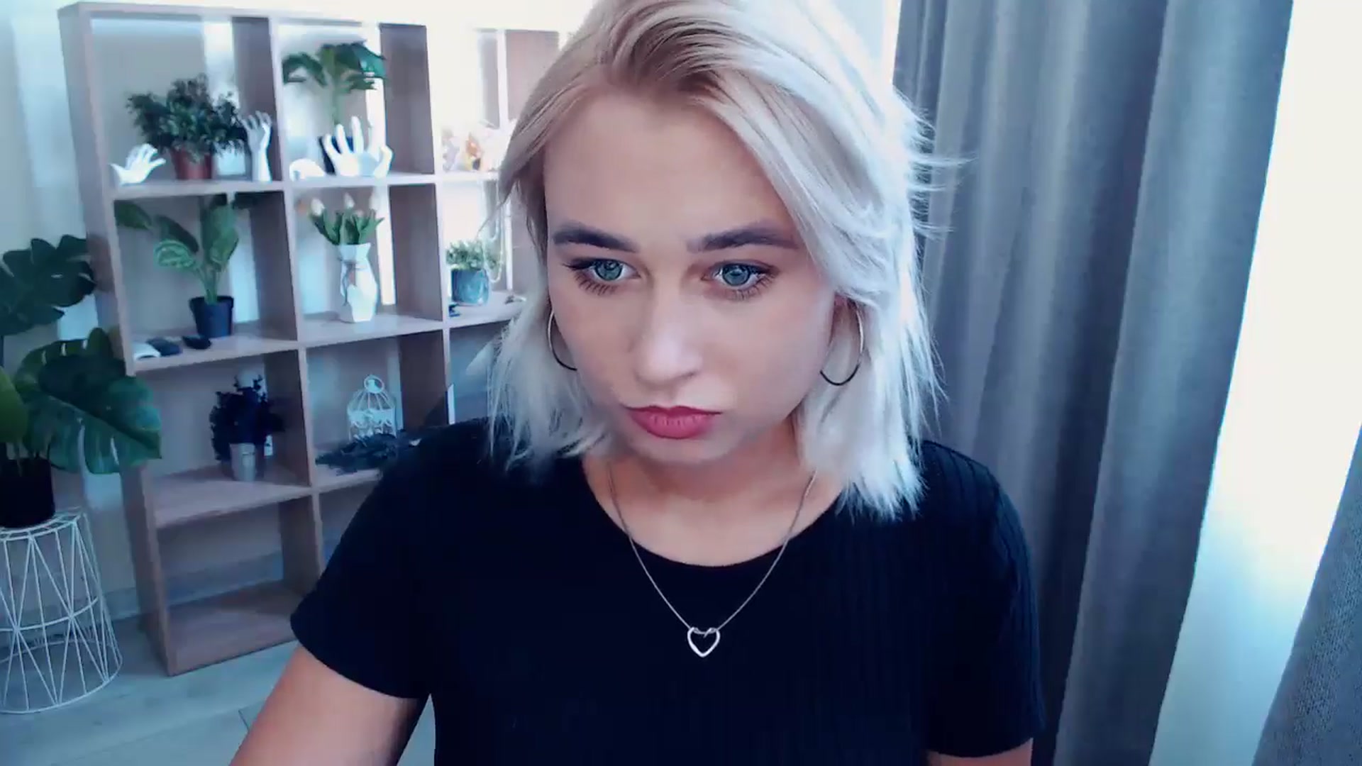Gallery image thumbnail from Kukla_kolduna's myfreecams stream on, 08/28/2024, 13:12 image 5 of 20