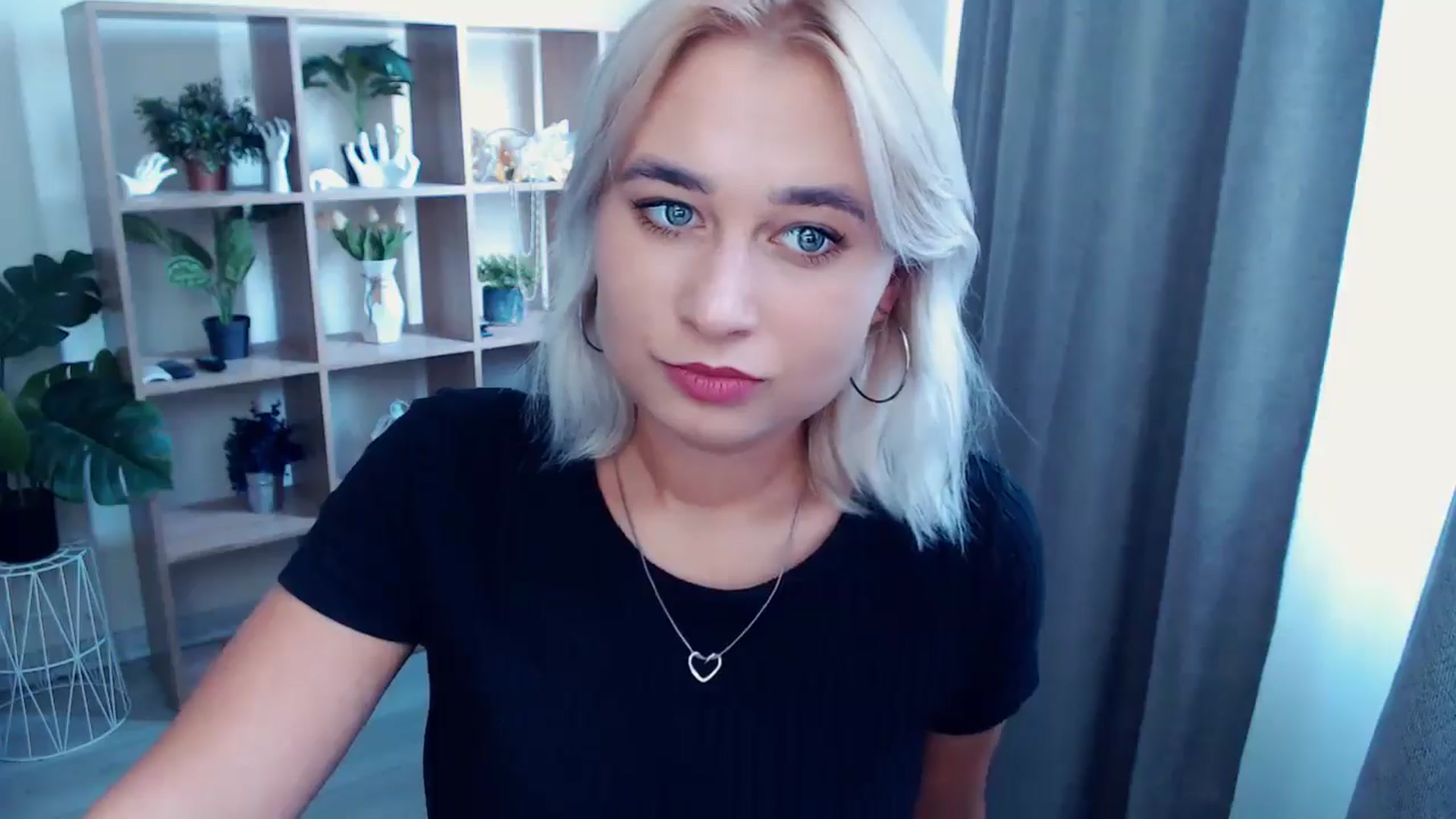 Gallery image thumbnail from Kukla_kolduna's myfreecams stream on, 08/28/2024, 13:33 image 12 of 20