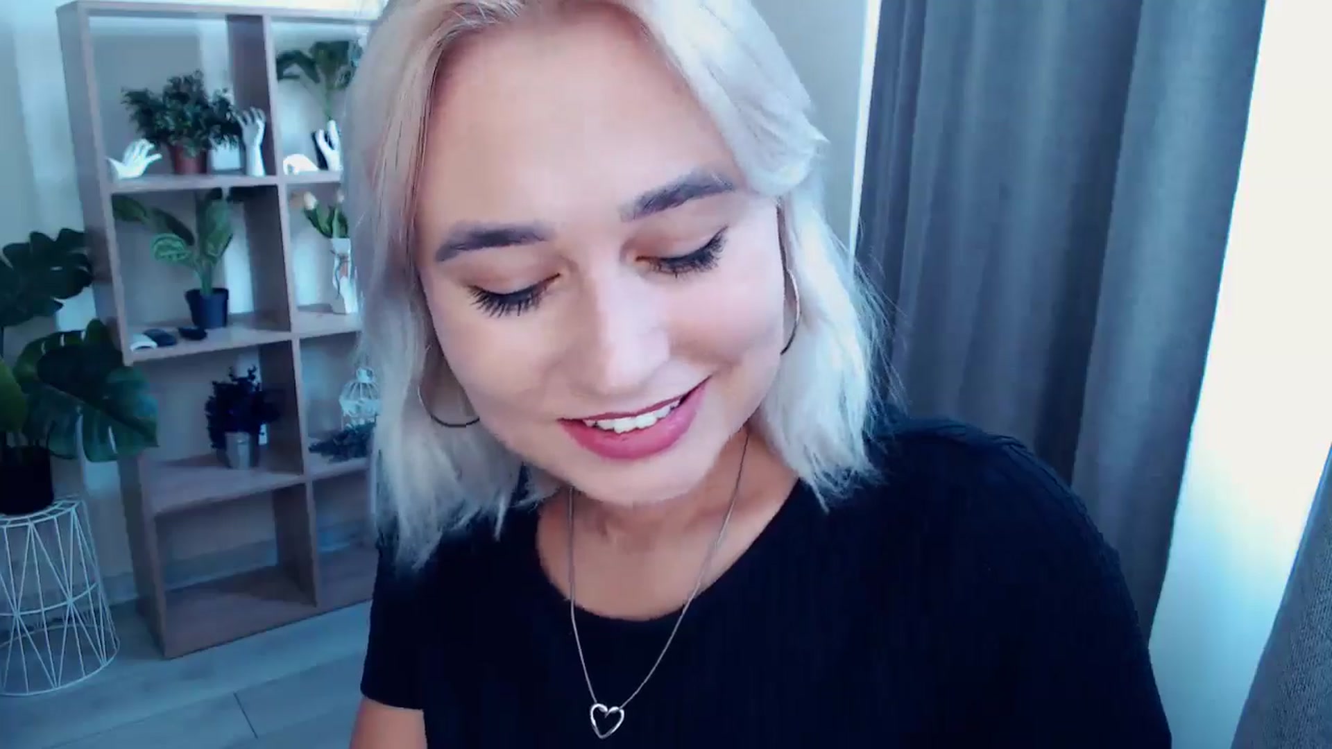 Gallery image thumbnail from Kukla_kolduna's myfreecams stream on, 08/28/2024, 13:33 image 8 of 20