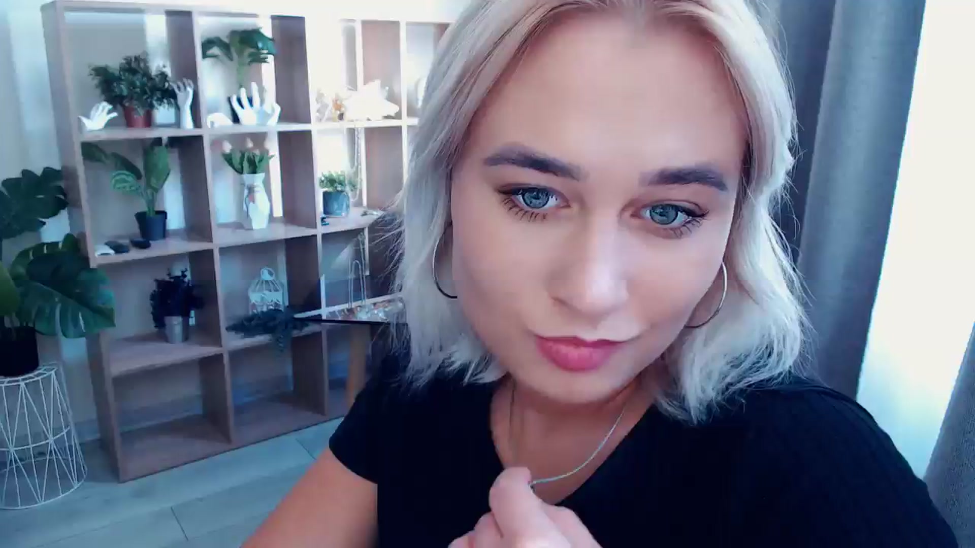 Gallery image thumbnail from Kukla_kolduna's myfreecams stream on, 08/28/2024, 13:33 image 1 of 20