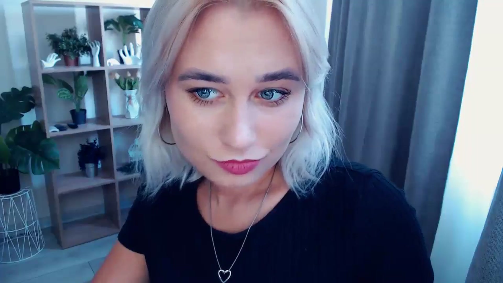 Gallery image thumbnail from Kukla_kolduna's myfreecams stream on, 08/28/2024, 13:33 image 5 of 20