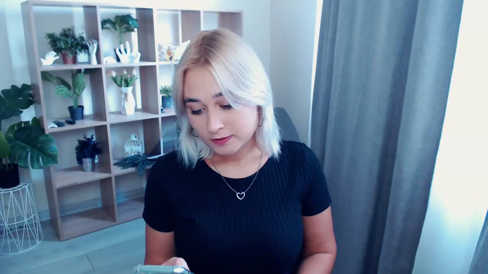 Gallery image thumbnail from Kukla_kolduna's myfreecams stream on, 08/28/2024, 13:33 image 18 of 20