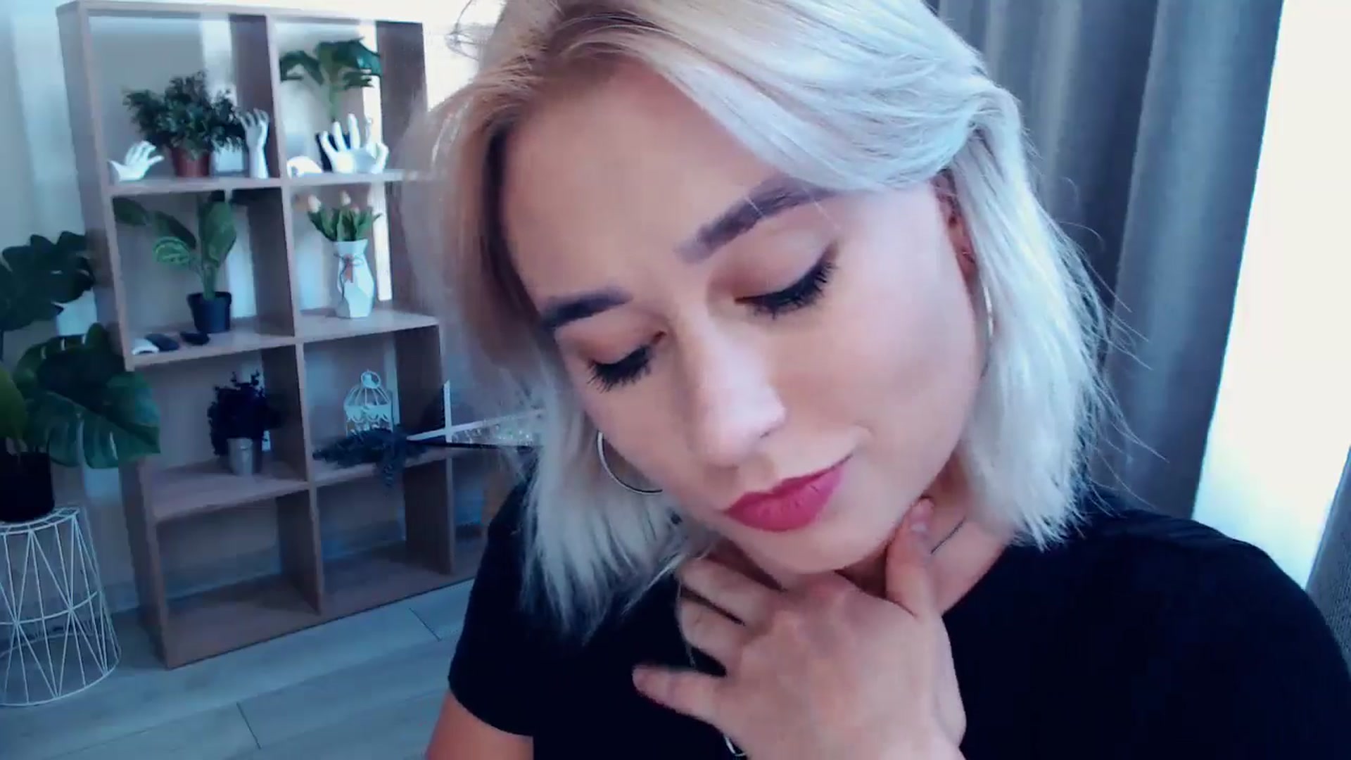 Gallery image thumbnail from Kukla_kolduna's myfreecams stream on, 08/28/2024, 13:33 image 4 of 20