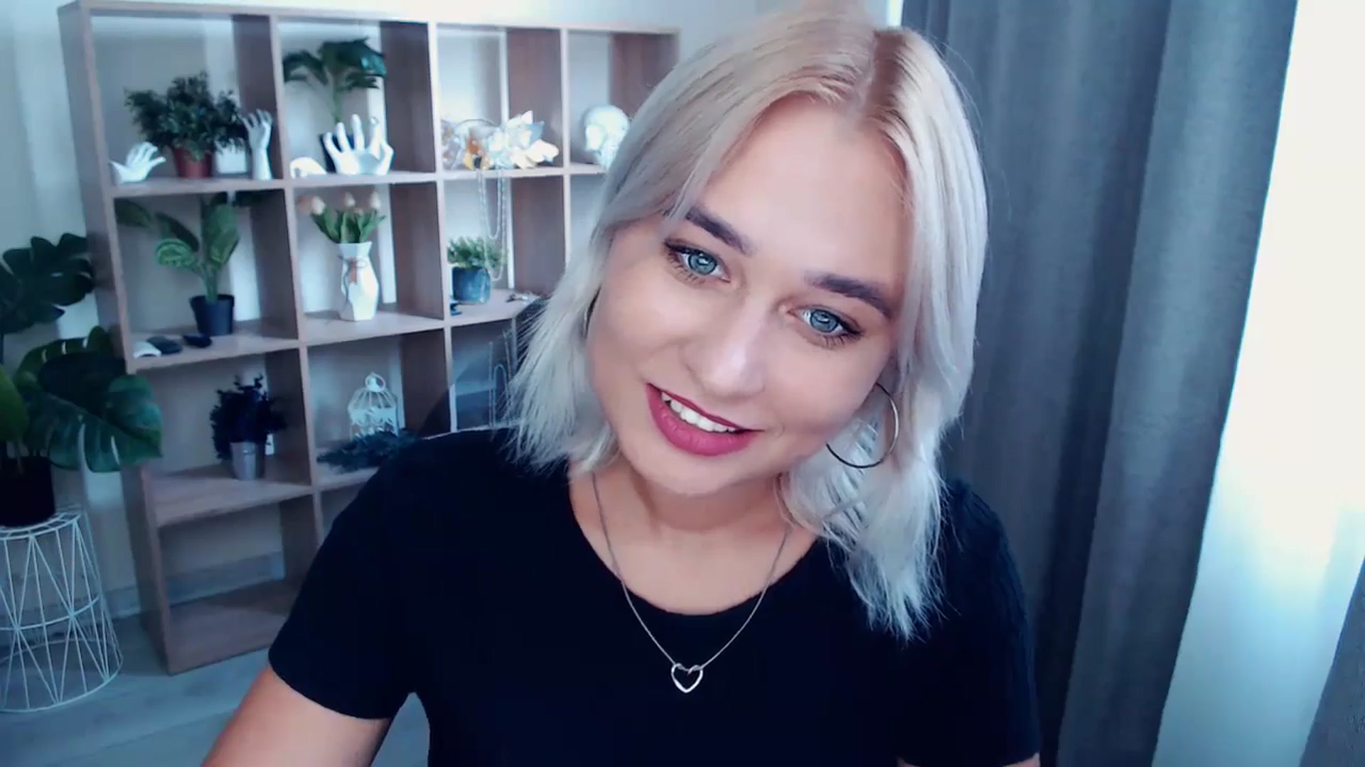 Gallery image thumbnail from Kukla_kolduna's myfreecams stream on, 08/28/2024, 15:04 image 16 of 20