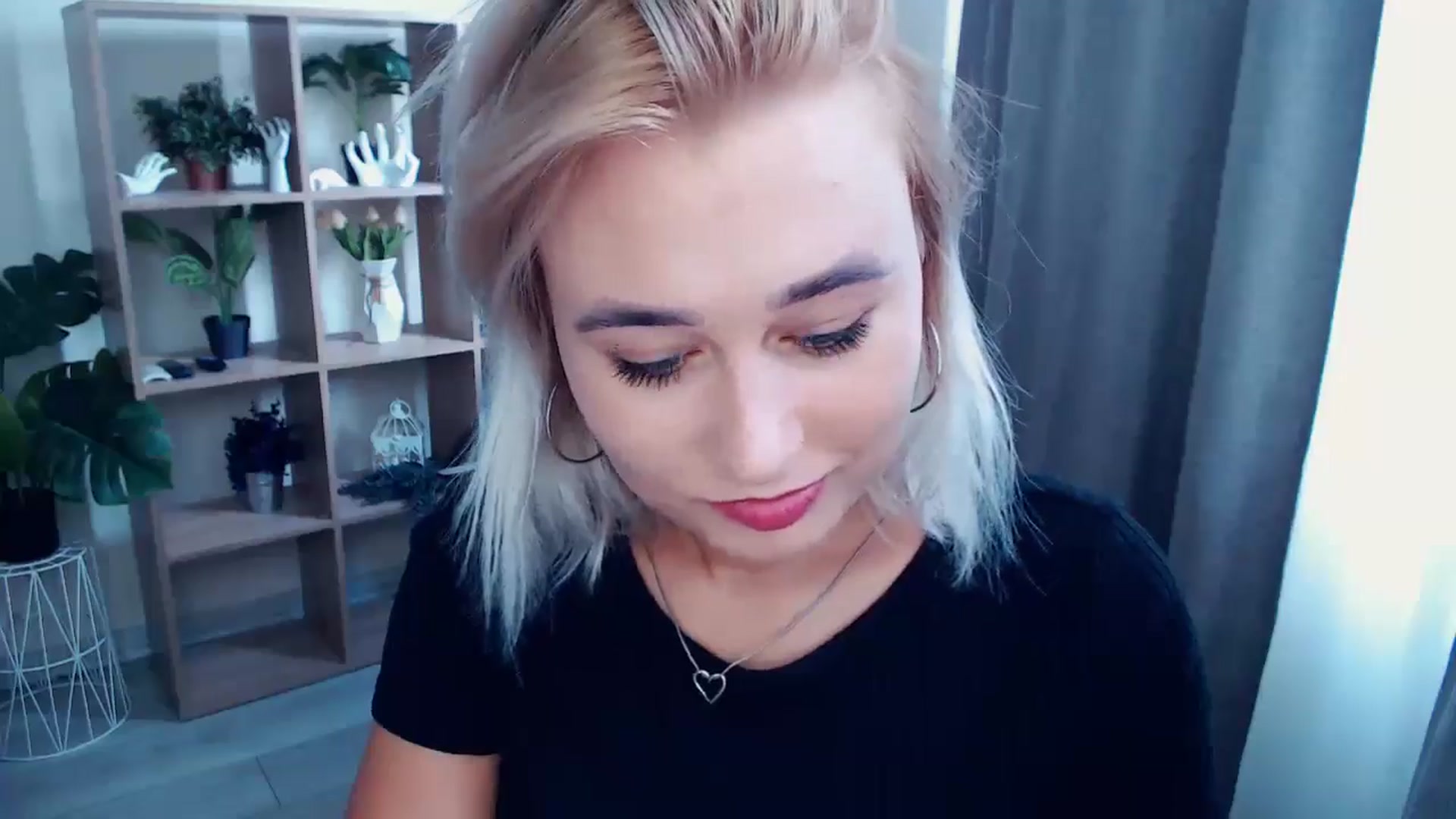 Gallery image thumbnail from Kukla_kolduna's myfreecams stream on, 08/28/2024, 15:04 image 3 of 20