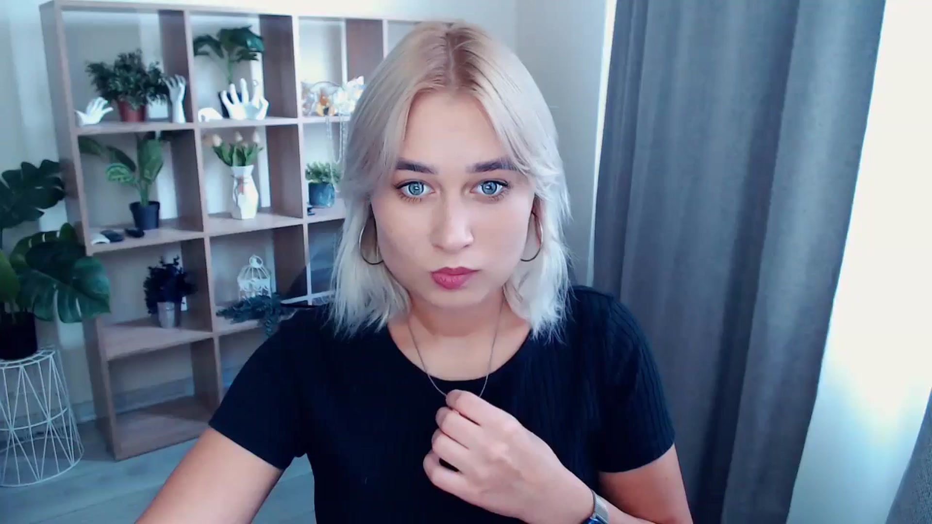 Gallery image thumbnail from Kukla_kolduna's myfreecams stream on, 08/28/2024, 15:04 image 9 of 20