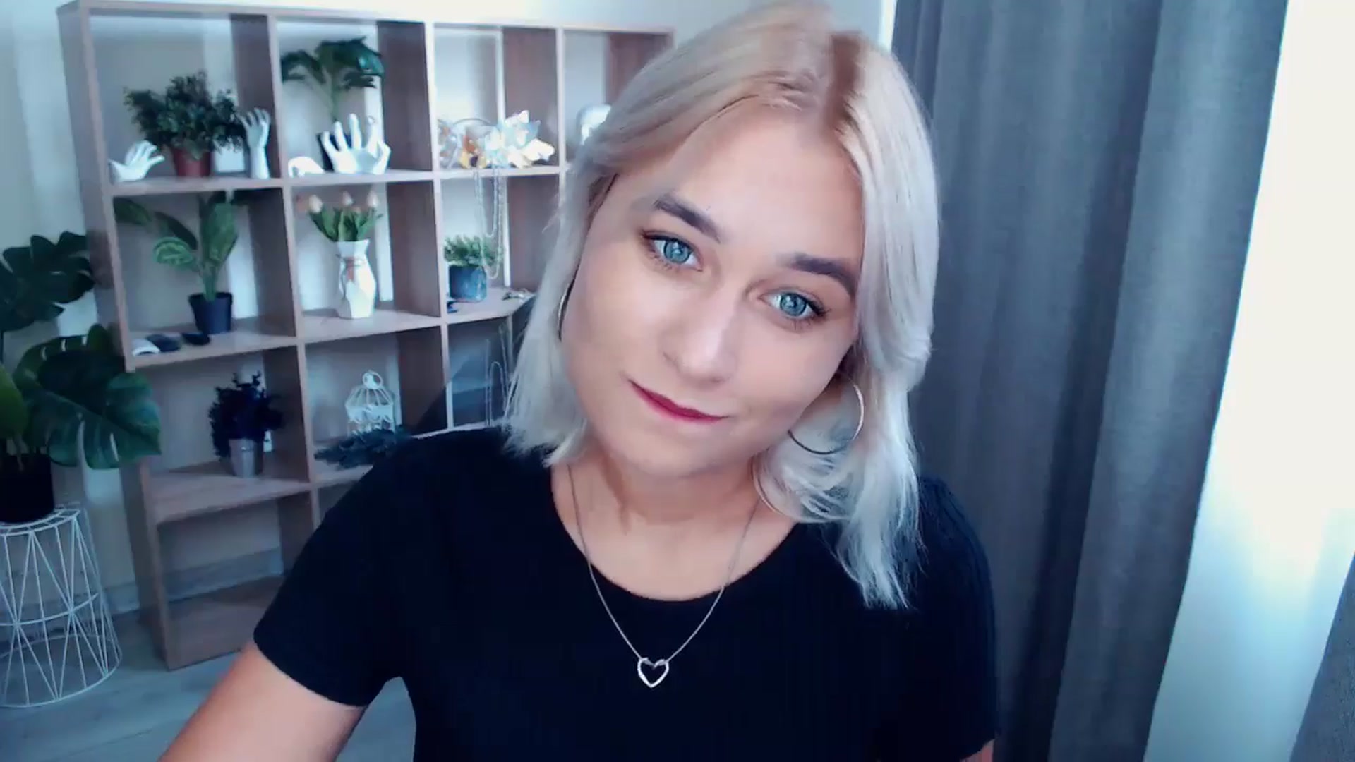 Gallery image thumbnail from Kukla_kolduna's myfreecams stream on, 08/28/2024, 15:04 image 15 of 20