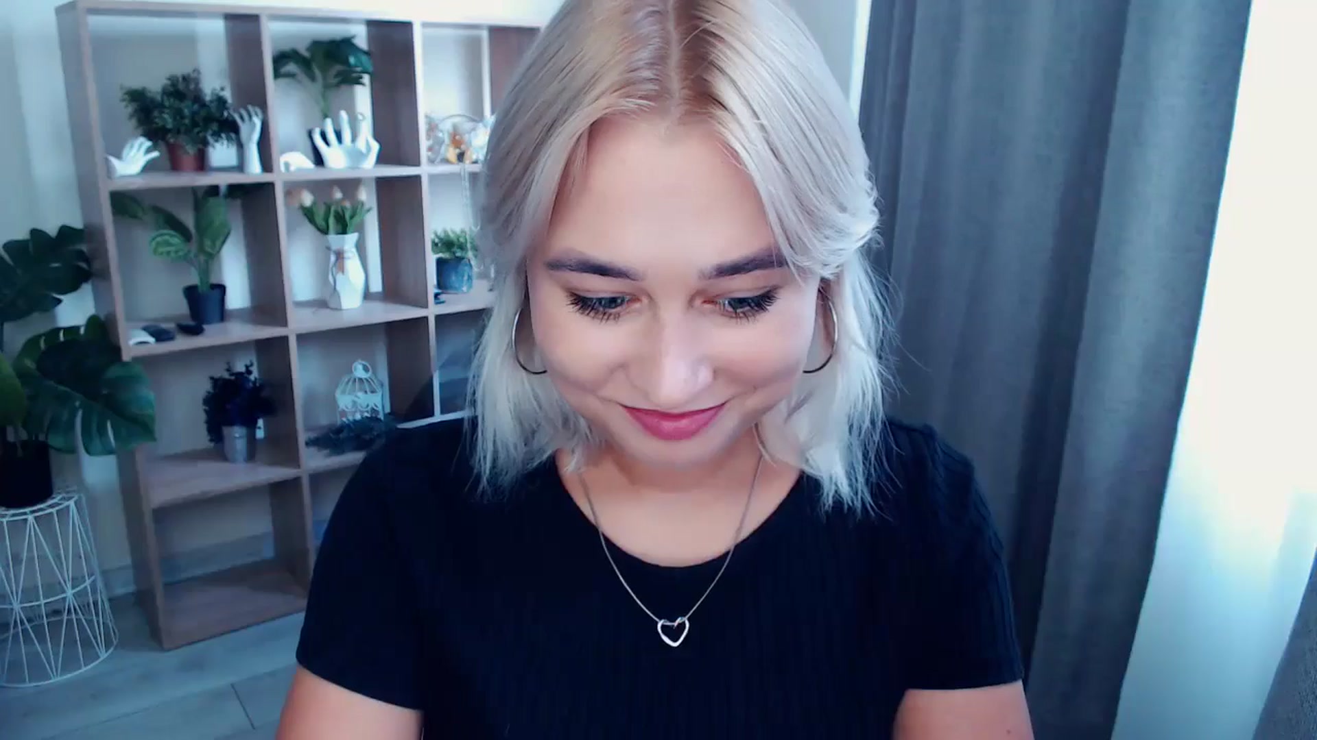 Gallery image thumbnail from Kukla_kolduna's myfreecams stream on, 08/28/2024, 15:04 image 11 of 20