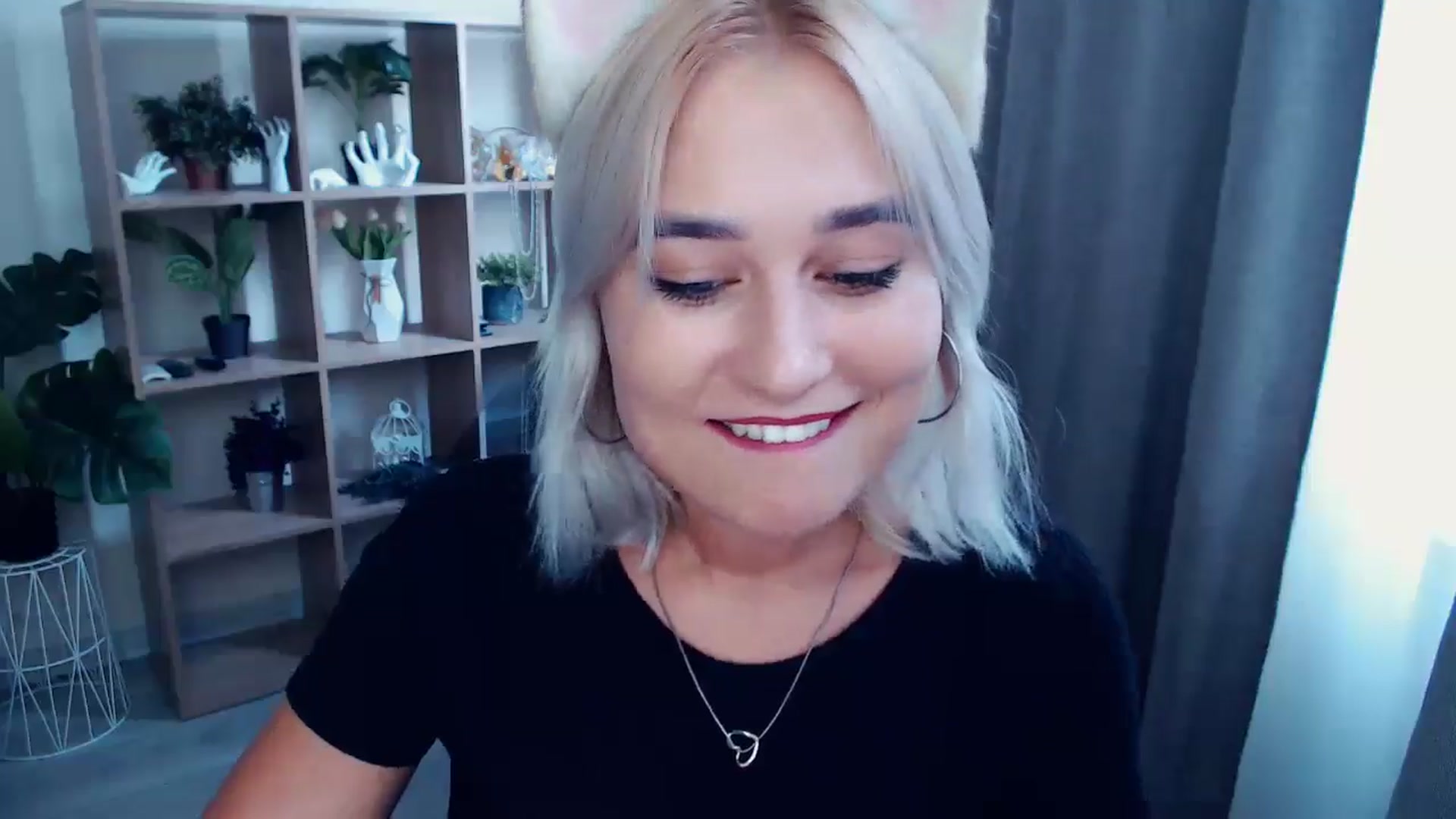Gallery image thumbnail from Kukla_kolduna's myfreecams stream on, 08/28/2024, 15:04 image 19 of 20