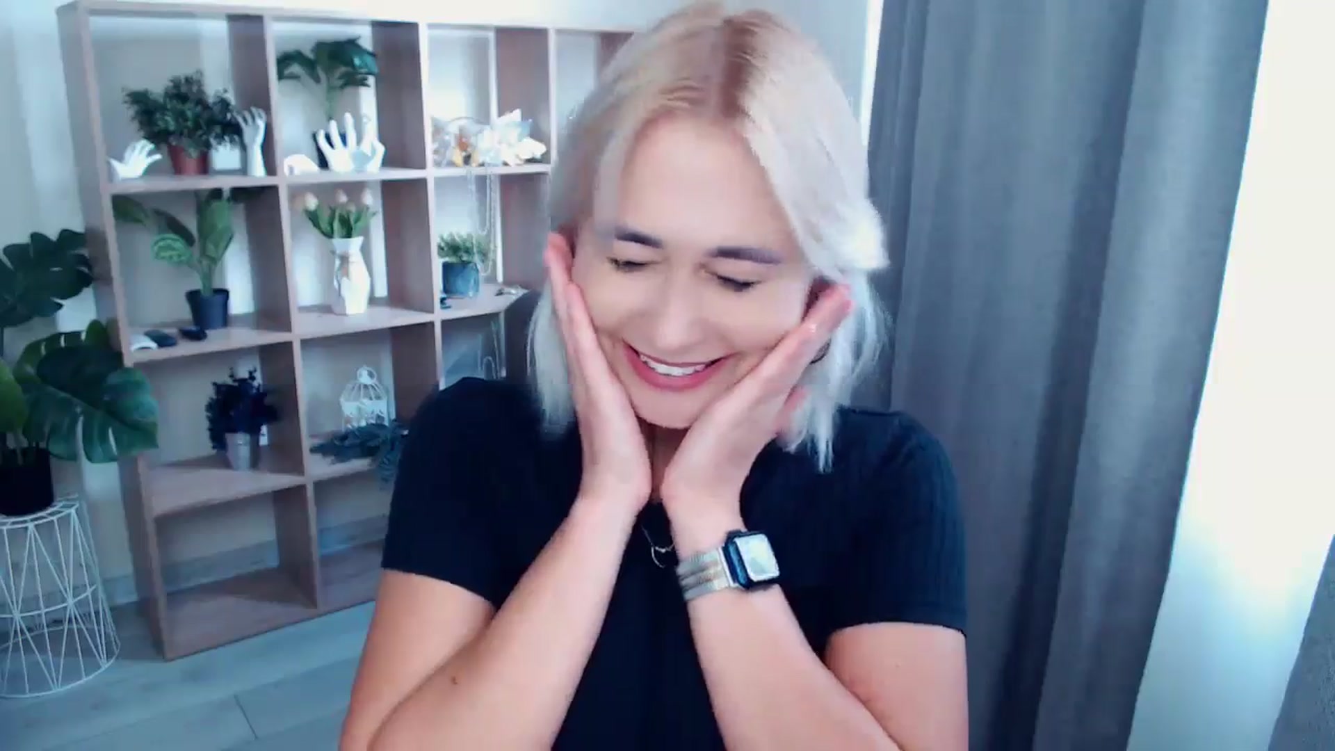 Gallery image thumbnail from Kukla_kolduna's myfreecams stream on, 08/28/2024, 15:04 image 13 of 20