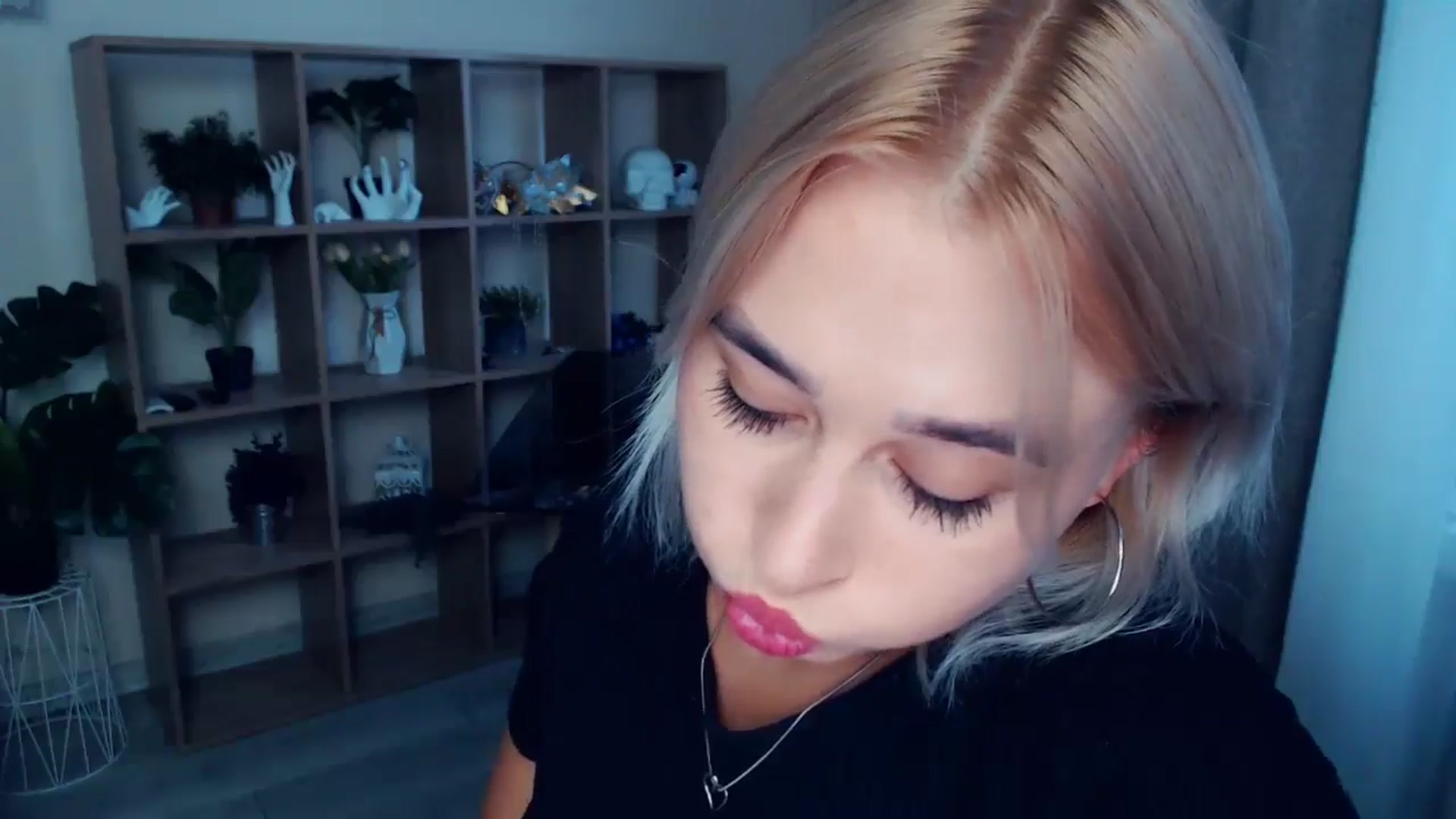 Gallery image thumbnail from Kukla_kolduna's myfreecams stream on, 08/28/2024, 16:36 image 12 of 20