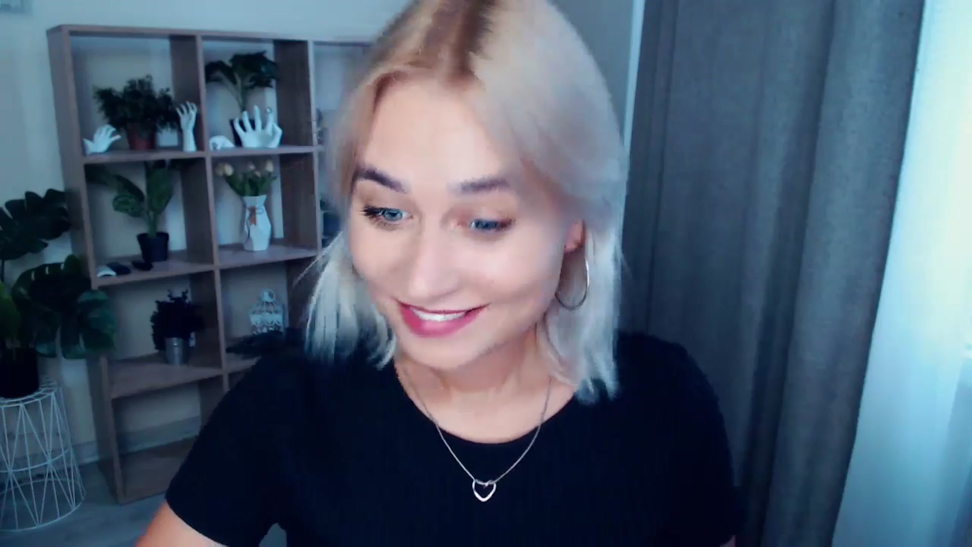 Gallery image thumbnail from Kukla_kolduna's myfreecams stream on, 08/28/2024, 16:36 image 5 of 20