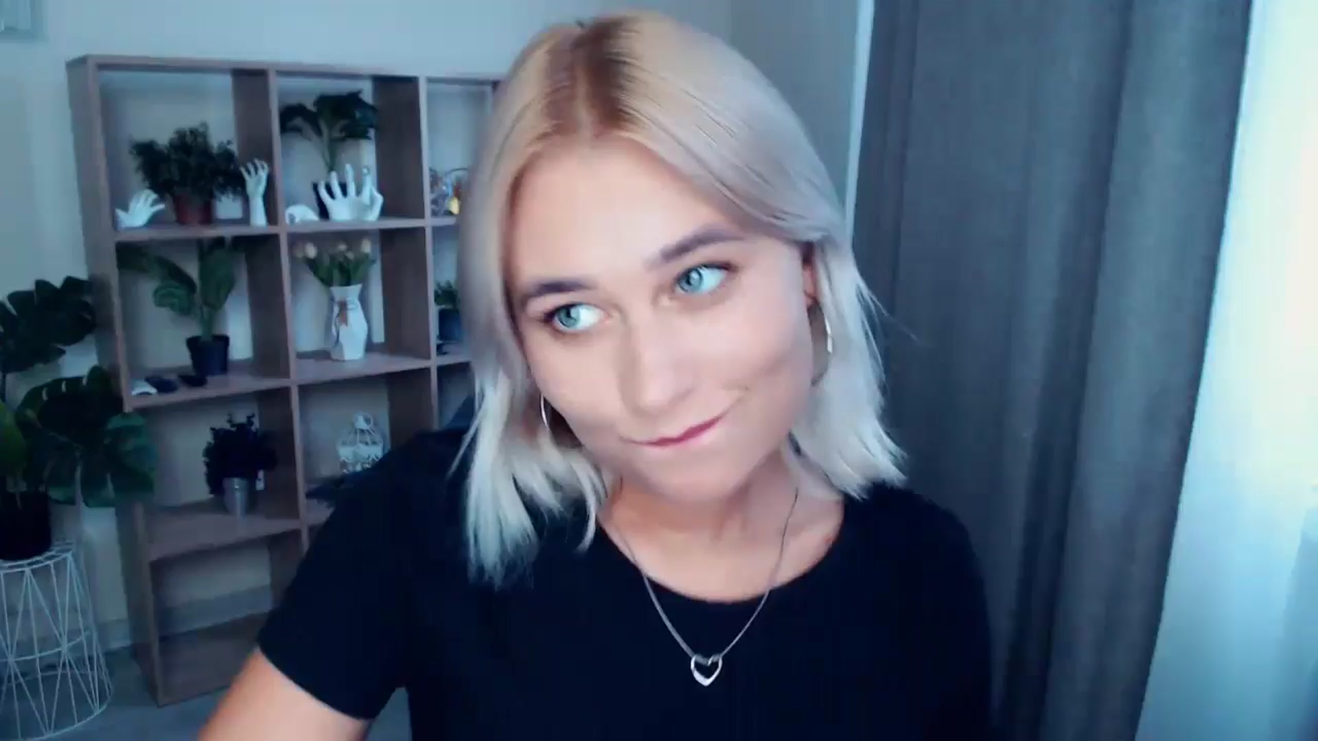 Gallery image thumbnail from Kukla_kolduna's myfreecams stream on, 08/28/2024, 16:36 image 4 of 20