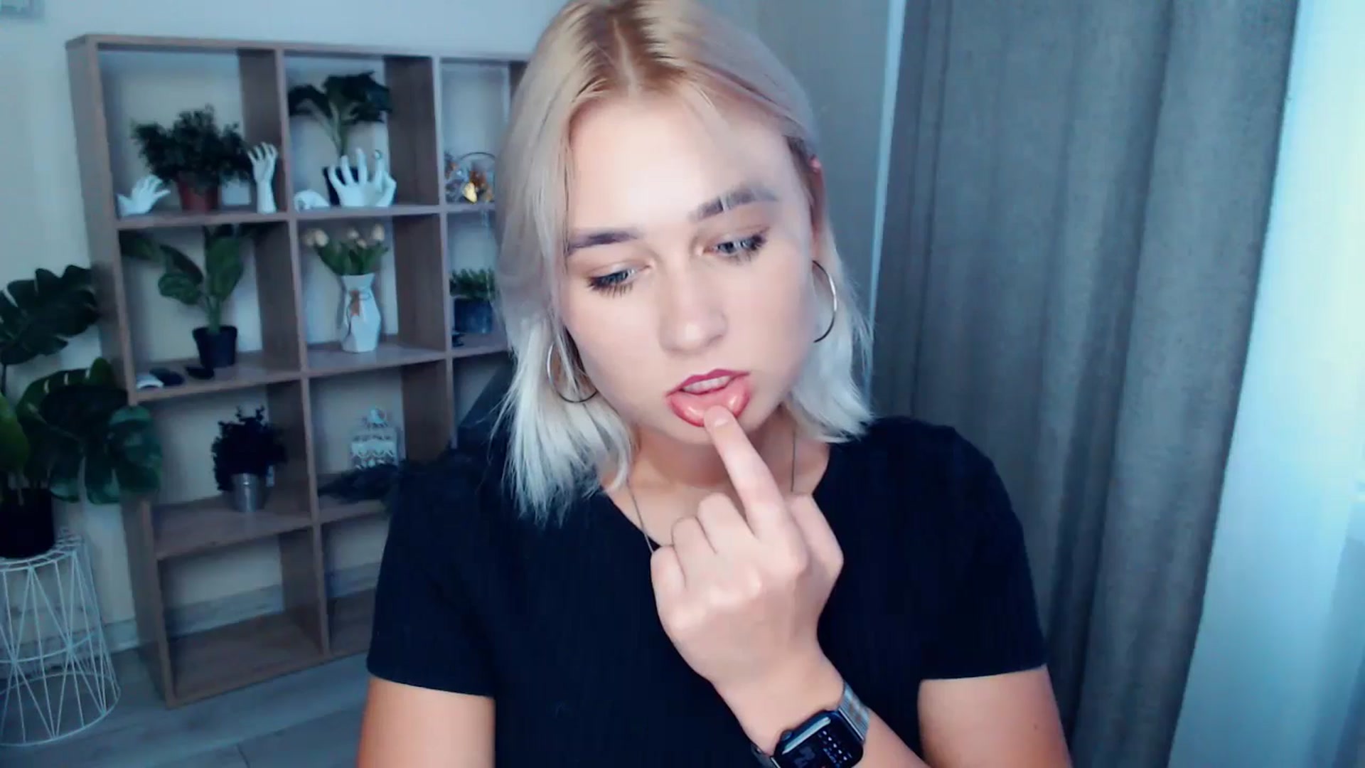 Gallery image thumbnail from Kukla_kolduna's myfreecams stream on, 08/28/2024, 16:36 image 8 of 20