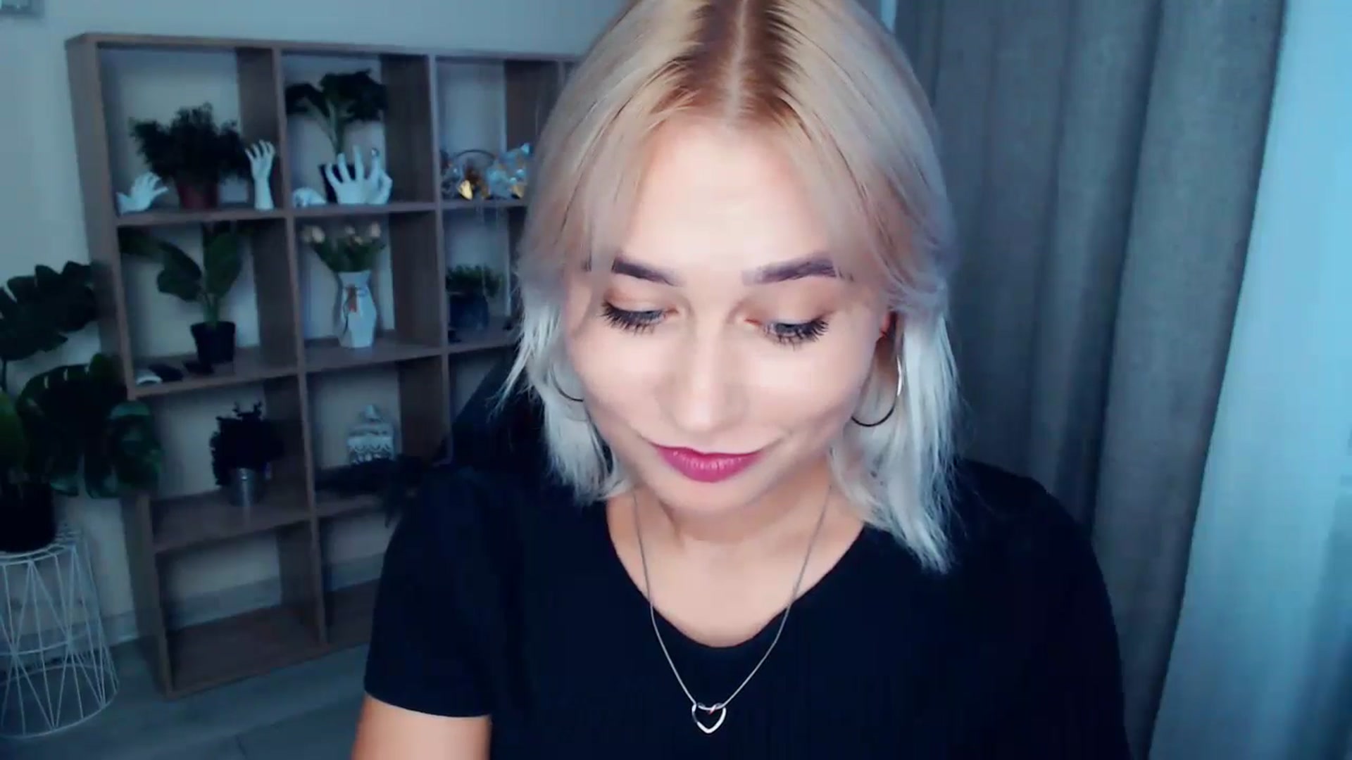 Gallery image thumbnail from Kukla_kolduna's myfreecams stream on, 08/28/2024, 16:36 image 16 of 20