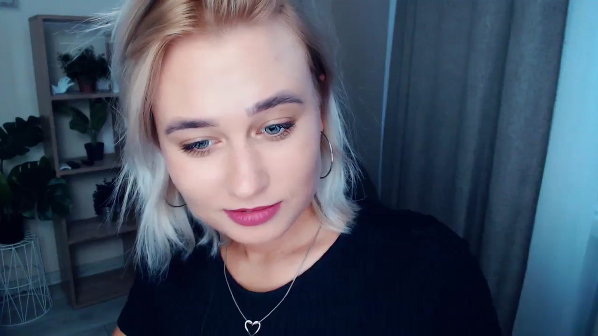 Gallery image thumbnail from Kukla_kolduna's myfreecams stream on, 08/28/2024, 16:36 image 13 of 20