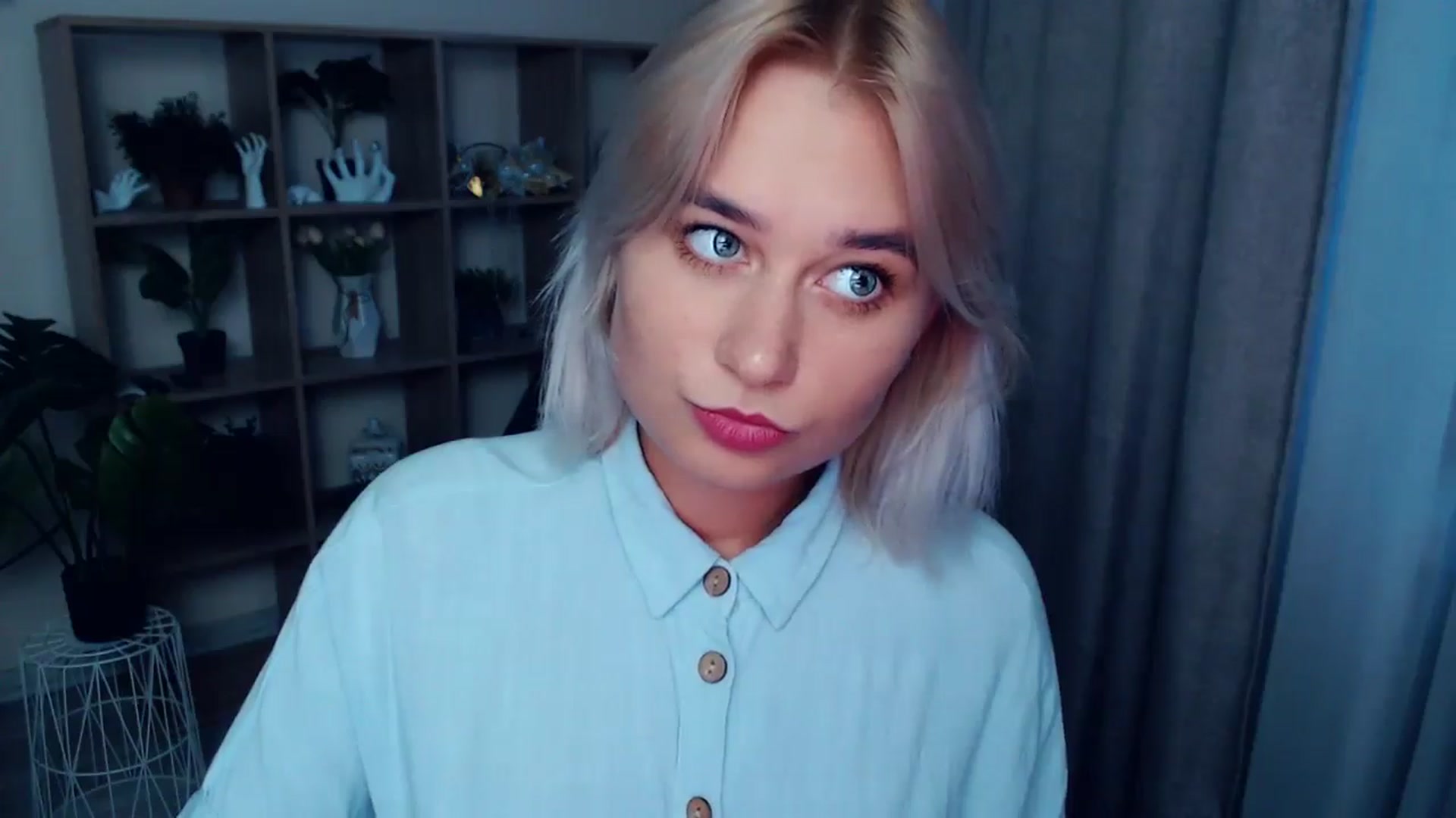 Gallery image thumbnail from Kukla_kolduna's myfreecams stream on, 08/29/2024, 17:05 image 16 of 20