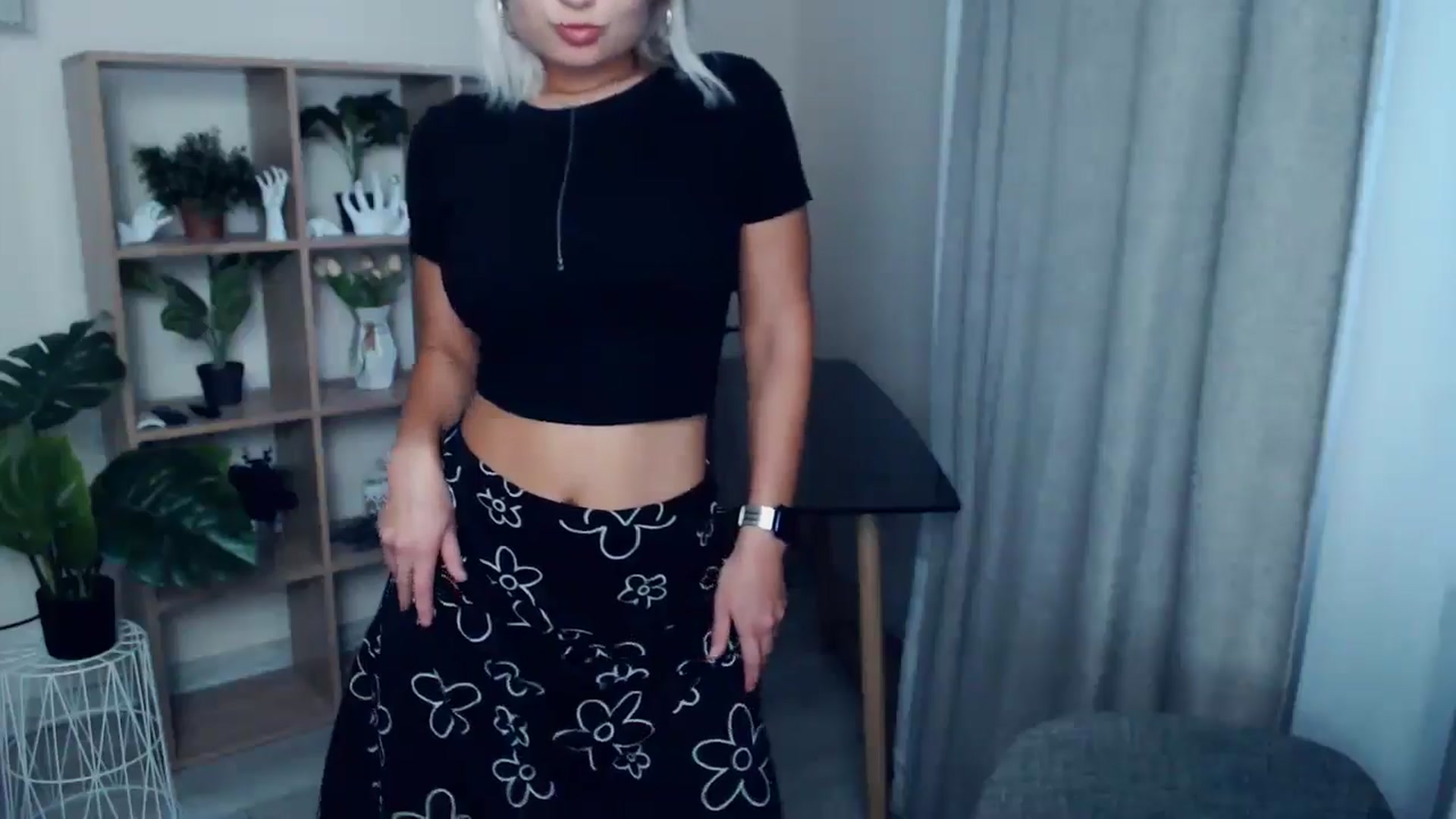 Gallery image thumbnail from Kukla_kolduna's myfreecams stream on, 08/30/2024, 17:05 image 11 of 20