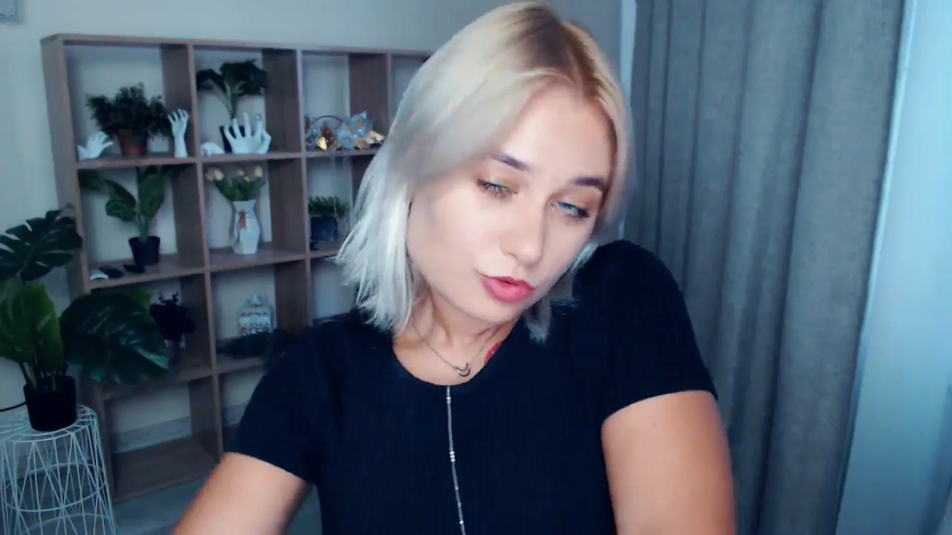 Gallery image thumbnail from Kukla_kolduna's myfreecams stream on, 08/30/2024, 17:05 image 7 of 20