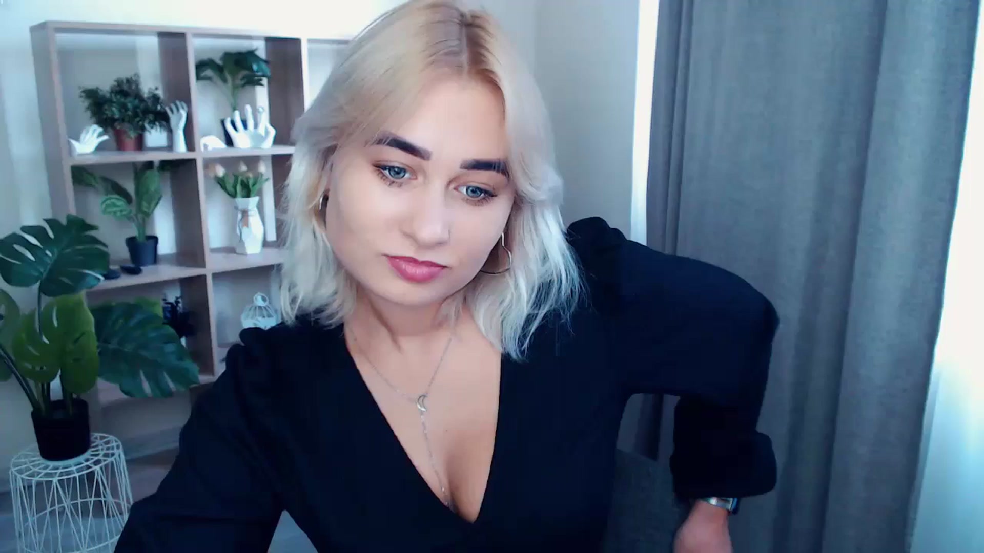 Gallery image thumbnail from Kukla_kolduna's myfreecams stream on, 09/04/2024, 15:19 image 19 of 20