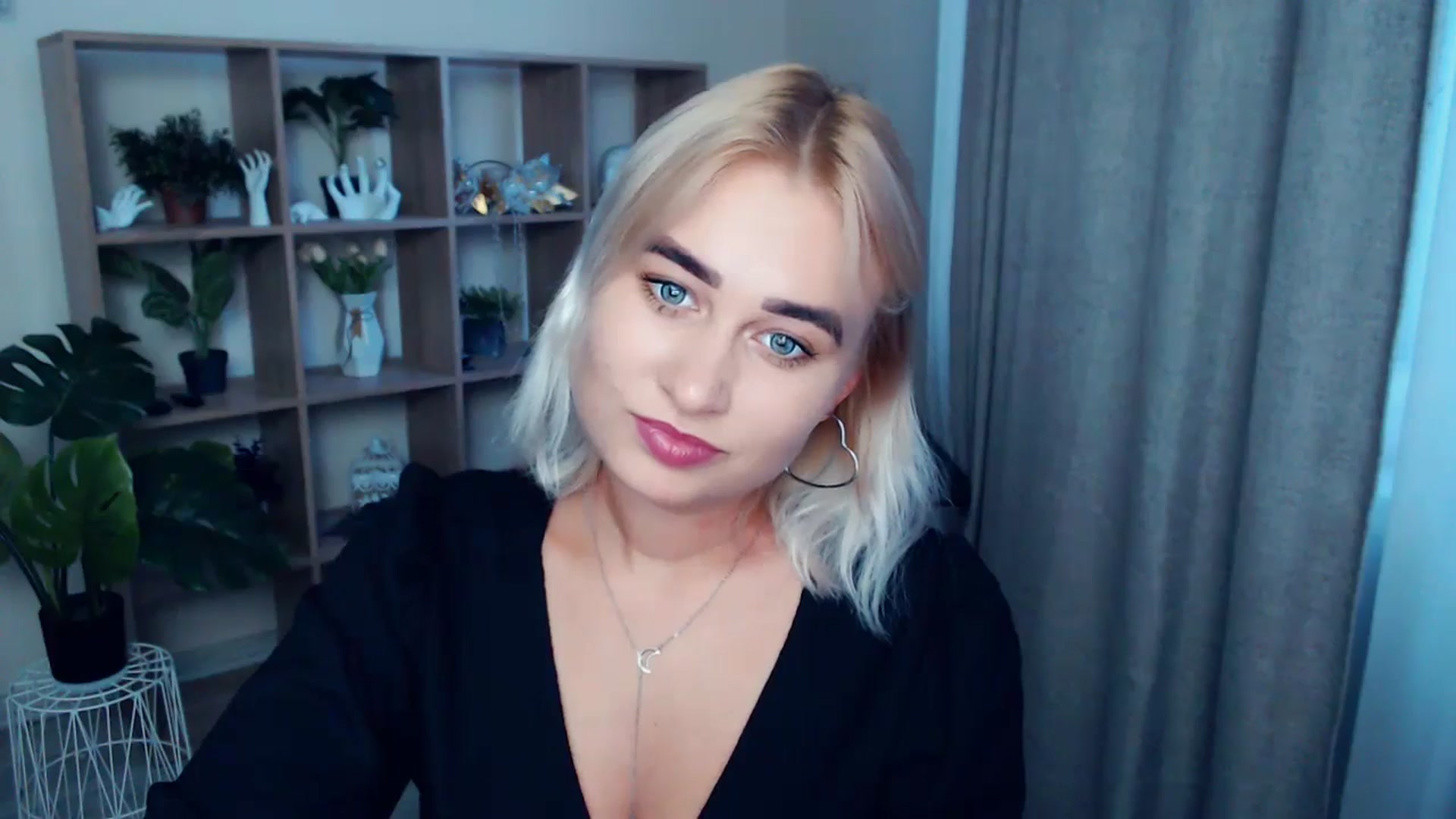 Gallery image thumbnail from Kukla_kolduna's myfreecams stream on, 09/04/2024, 16:58 image 6 of 20