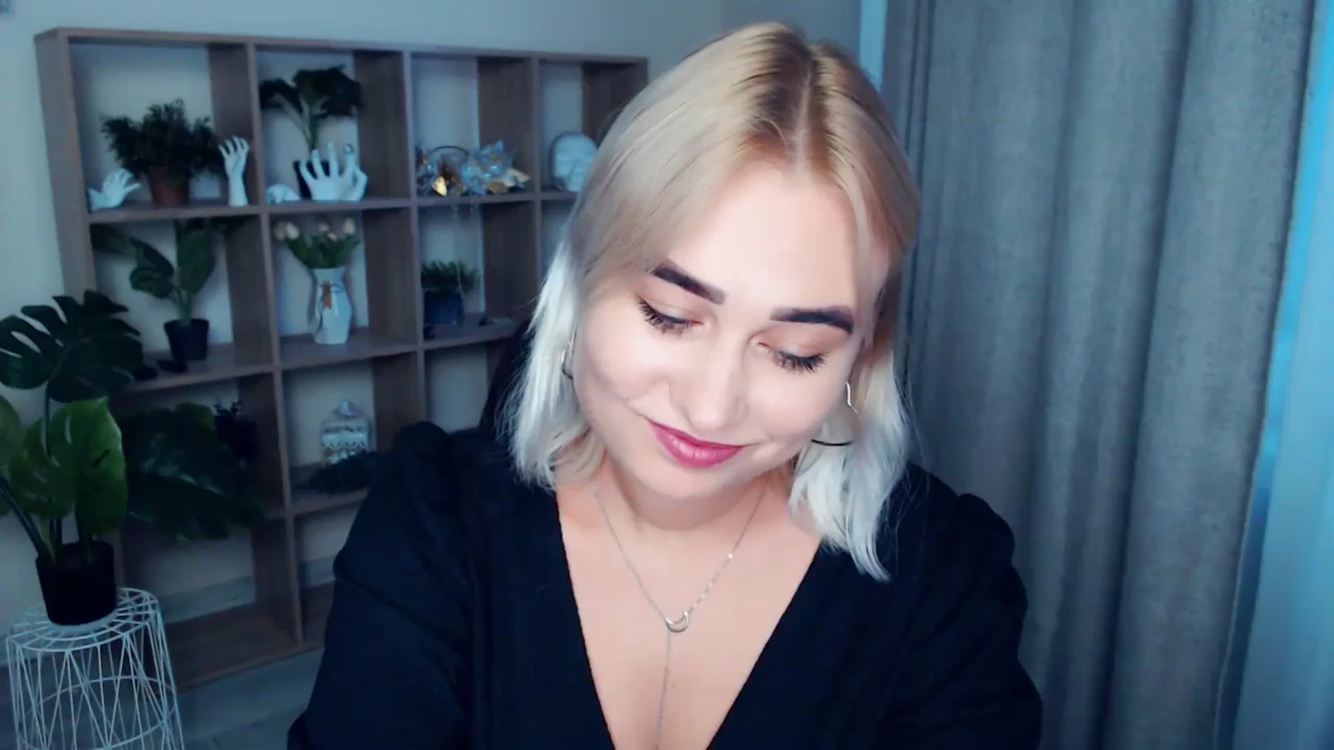 Gallery image thumbnail from Kukla_kolduna's myfreecams stream on, 09/04/2024, 16:58 image 9 of 20