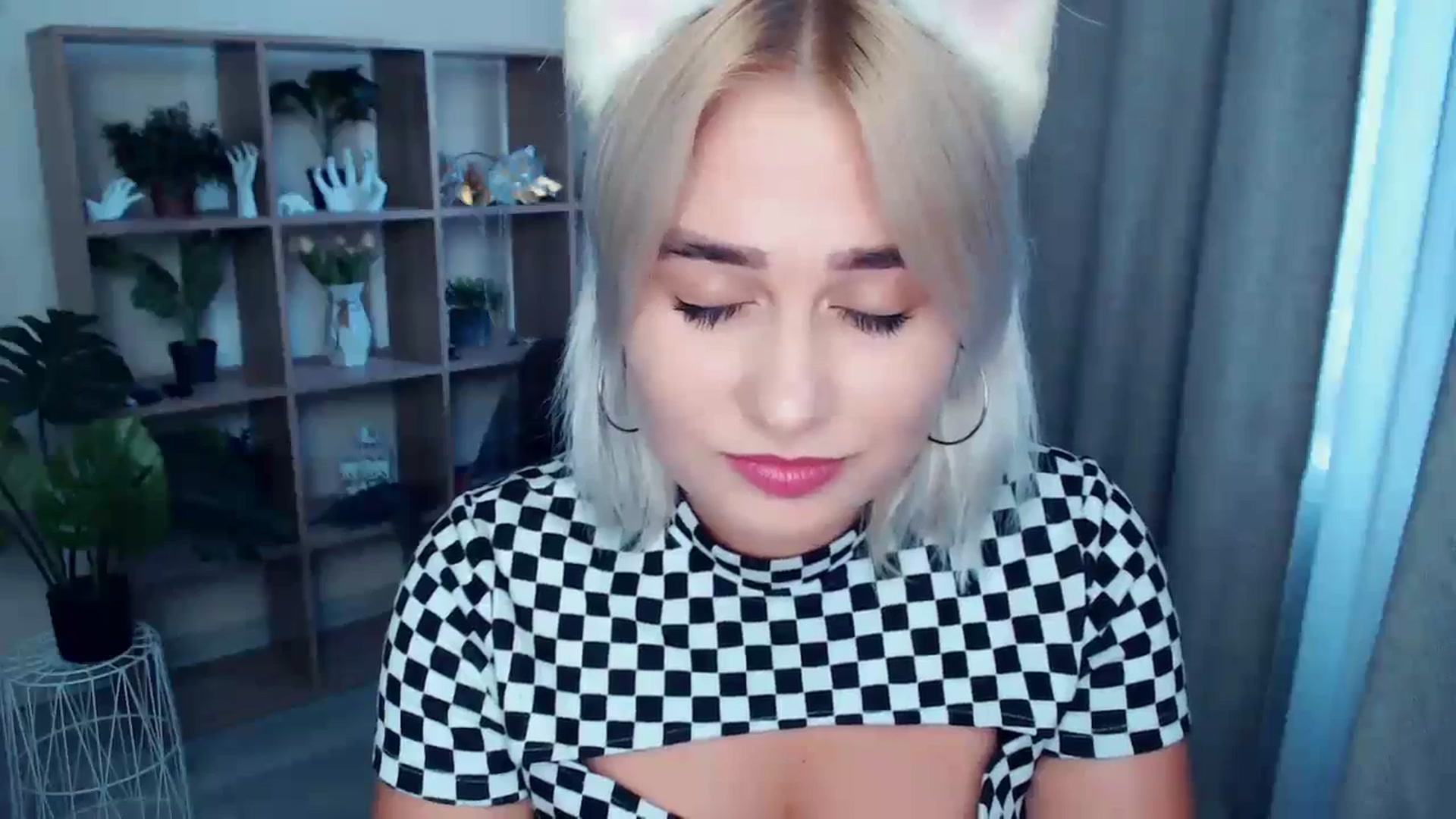 Gallery image thumbnail from Kukla_kolduna's myfreecams stream on, 09/05/2024, 16:09 image 19 of 20