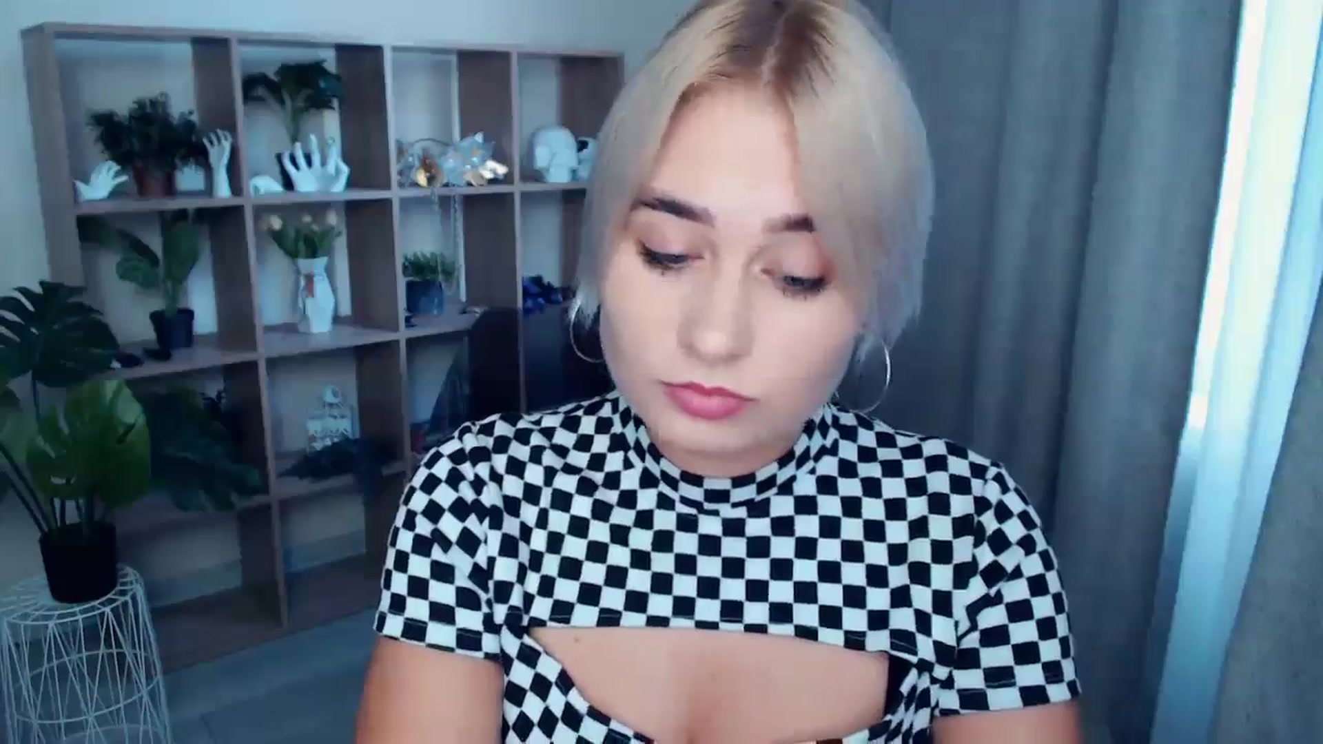 Gallery image thumbnail from Kukla_kolduna's myfreecams stream on, 09/05/2024, 16:09 image 13 of 20